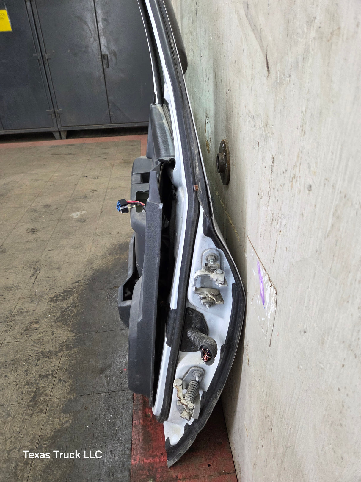 2009-2018 Dodge Ram 4th Gen Driver Side Front Quad/Crew Cab Door 1500 2500 3500 4500 5500