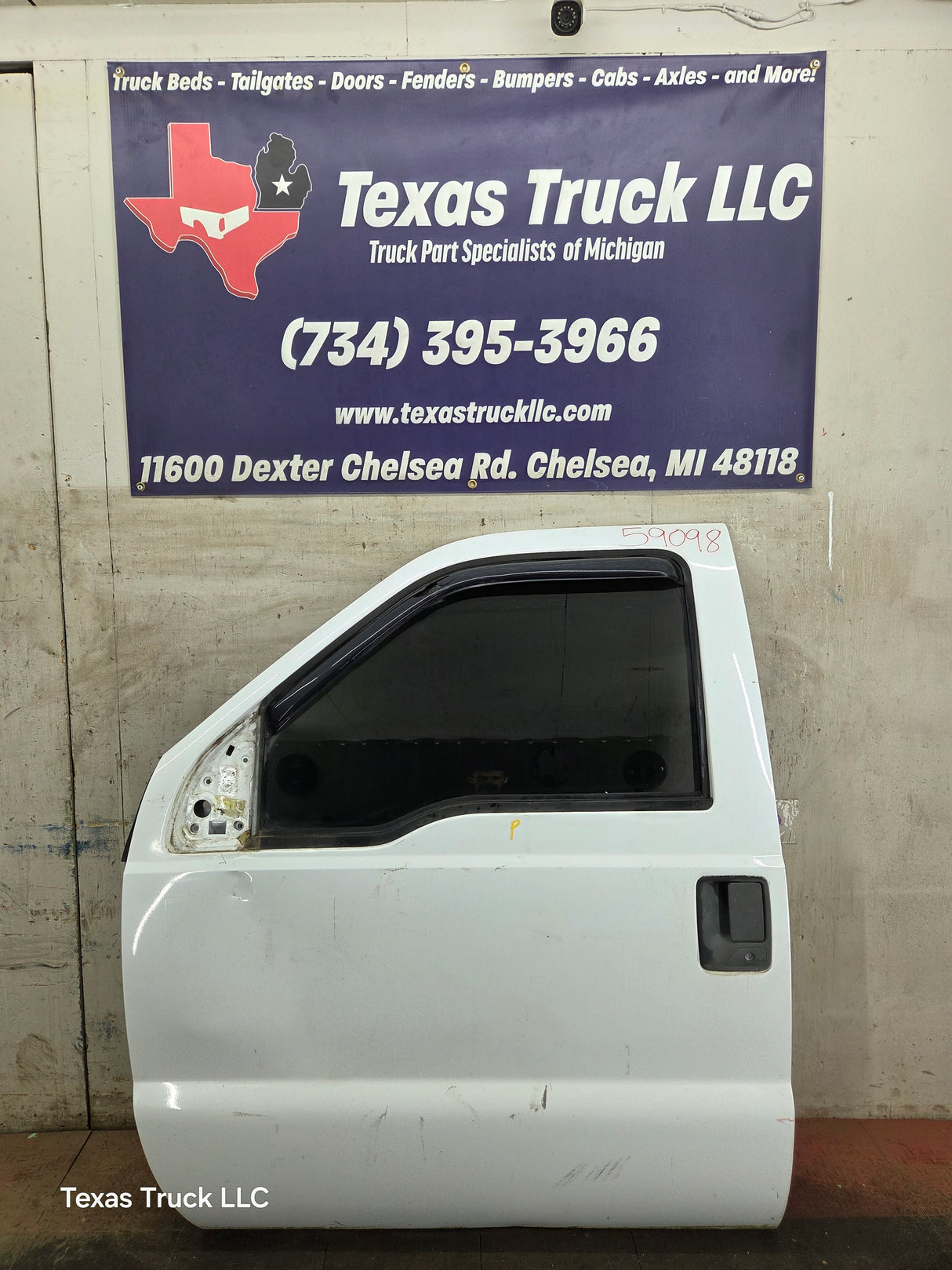 1999-2011 Ford Super Duty LH Driver Side Front Door F250 F350 F450 F550