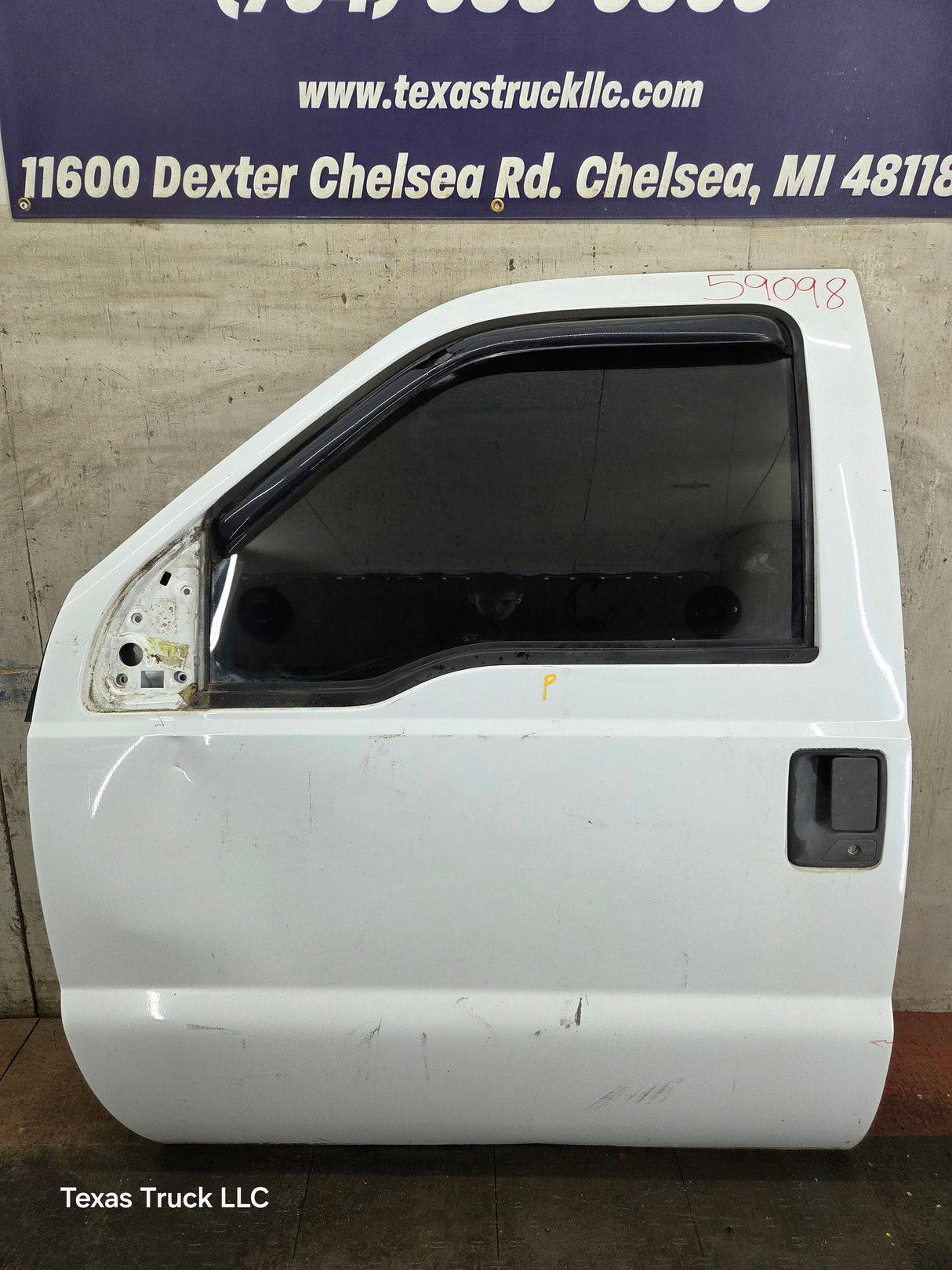 1999-2011 Ford Super Duty LH Driver Side Front Door F250 F350 F450 F550
