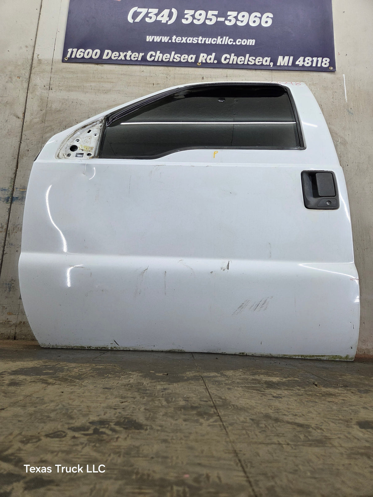 1999-2011 Ford Super Duty LH Driver Side Front Door F250 F350 F450 F550
