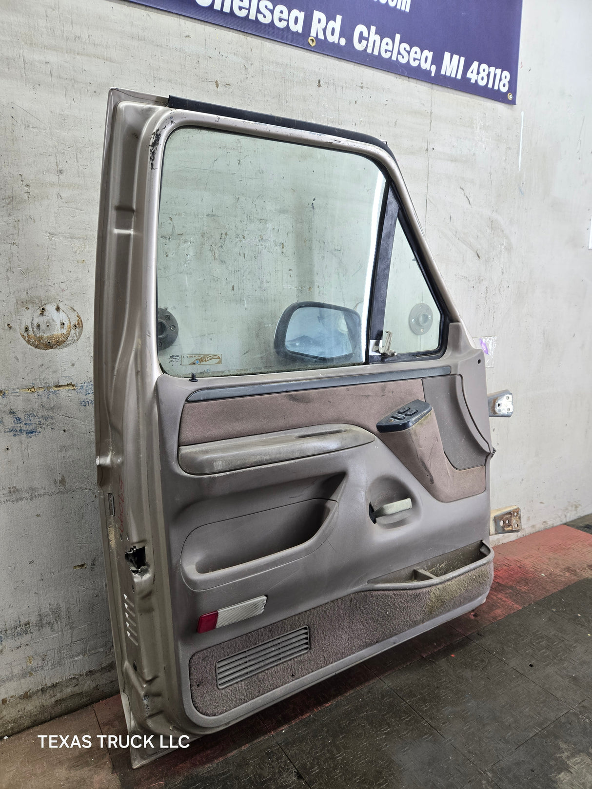 1987-1997 Ford F Series F250 F350 F450 F550 Driver Side Front Door LH