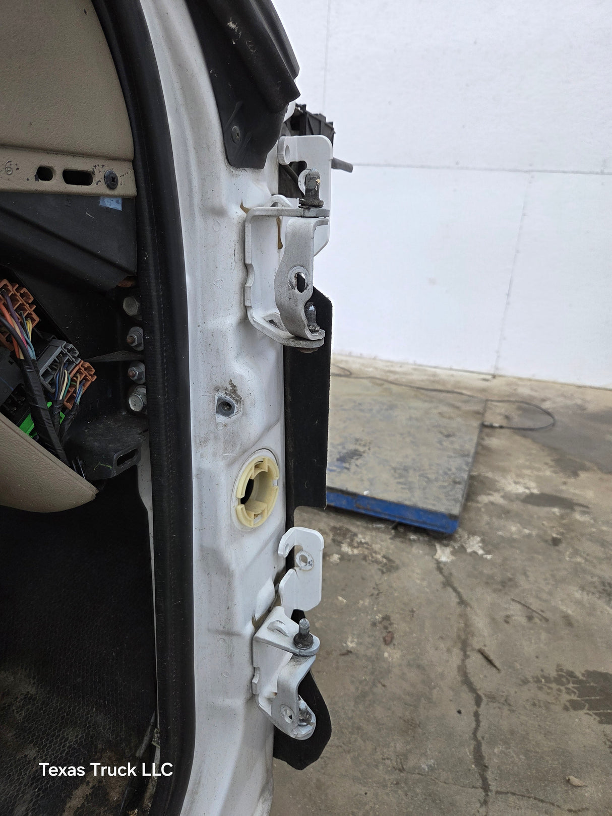 1999-2007 Chevrolet Silverado / GMC Sierra 1500 2500 HD 3500HD Regular Cab Body