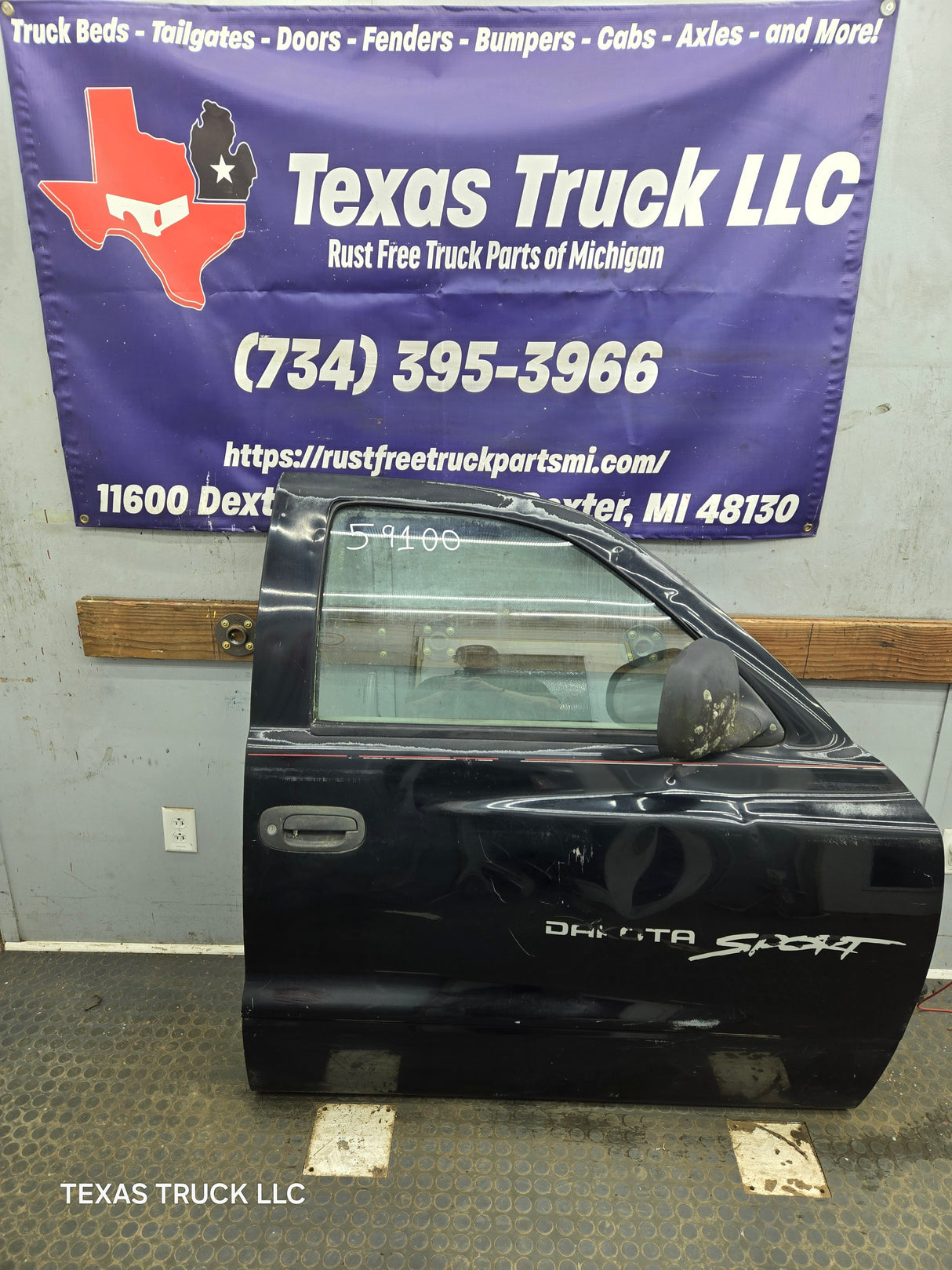 2001-2004 Dodge Dakota Passenger Side RH Front Door
