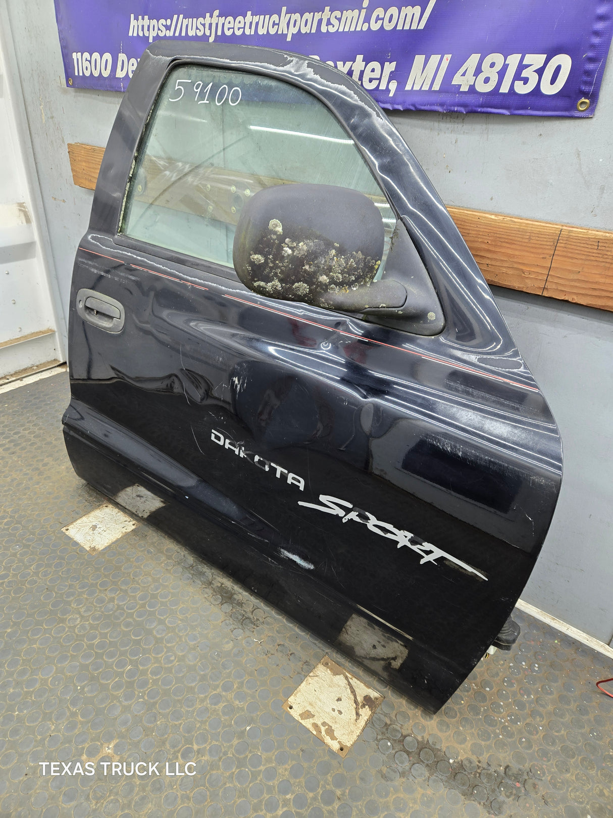 2001-2004 Dodge Dakota Passenger Side RH Front Door