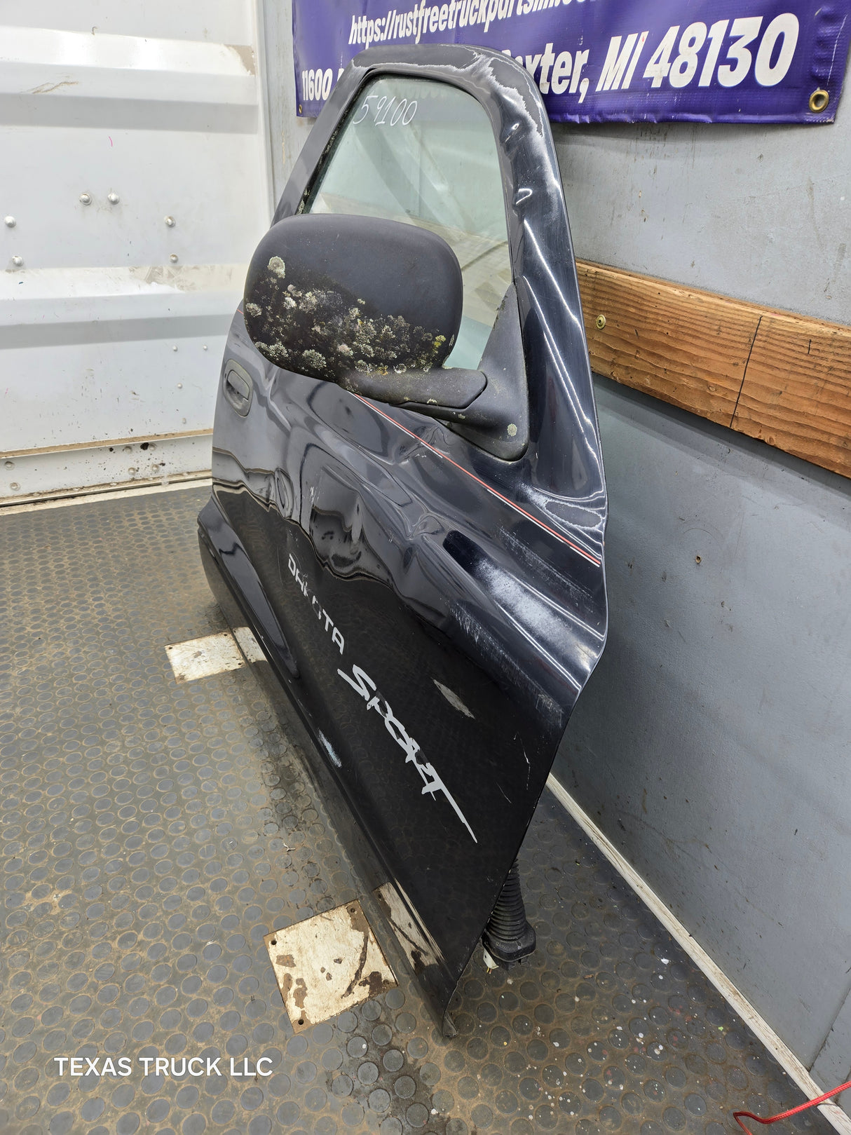 2001-2004 Dodge Dakota Passenger Side RH Front Door