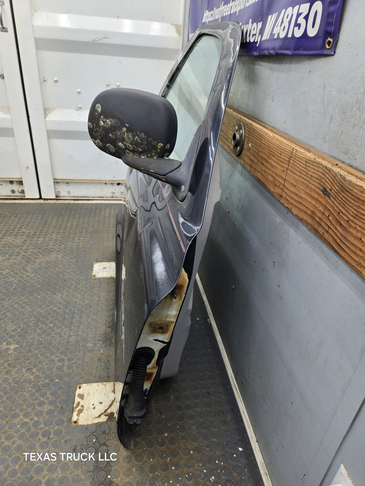 2001-2004 Dodge Dakota Passenger Side RH Front Door