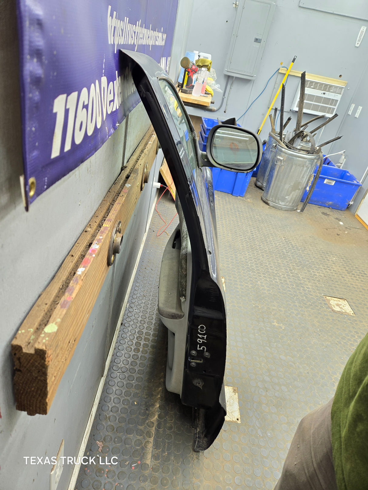 2001-2004 Dodge Dakota Passenger Side RH Front Door