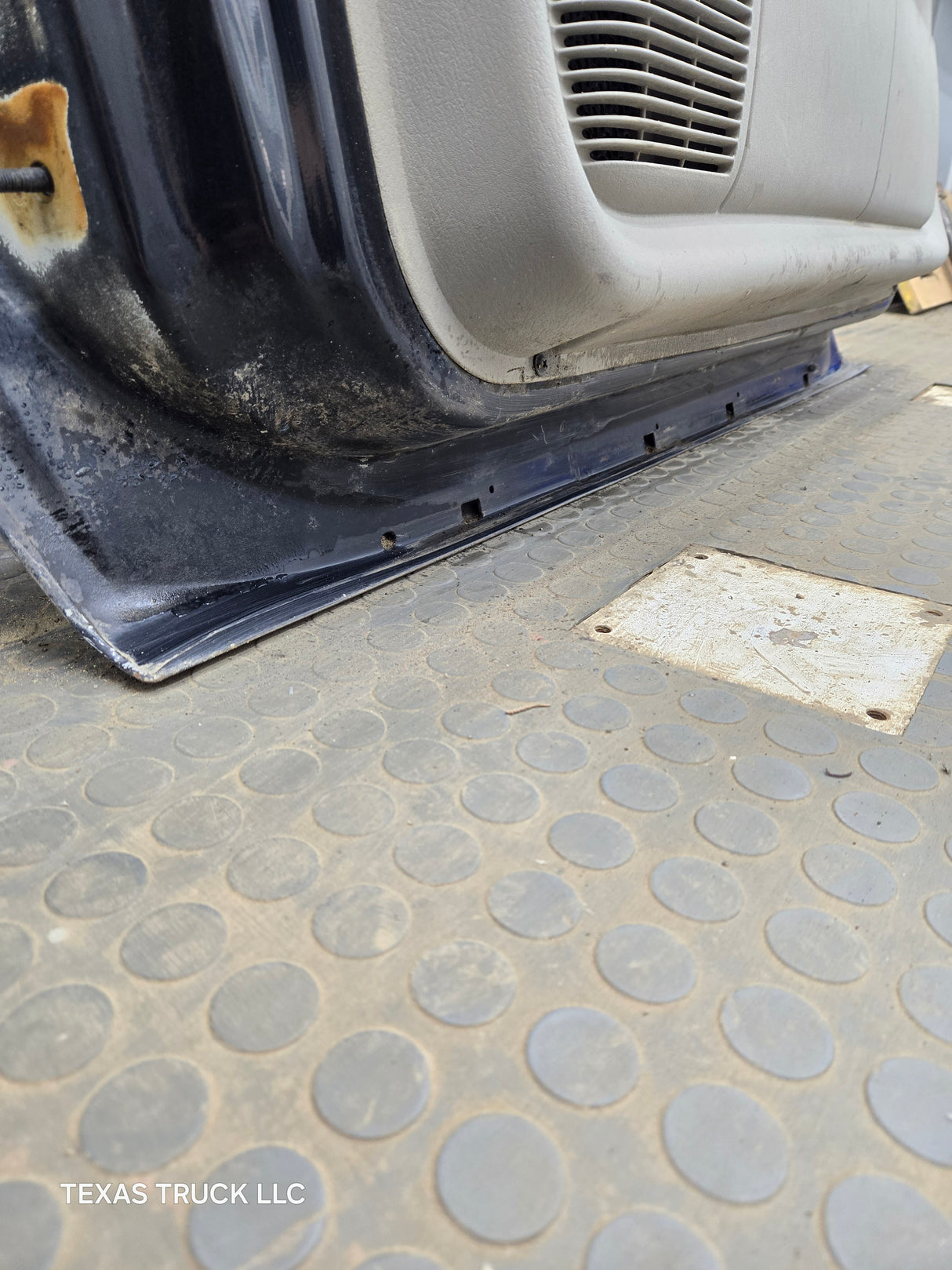 2001-2004 Dodge Dakota Passenger Side RH Front Door