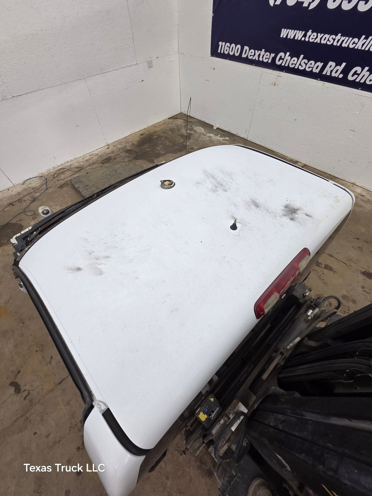 1999-2007 Chevrolet Silverado / GMC Sierra 1500 2500 HD 3500HD Regular Cab Body