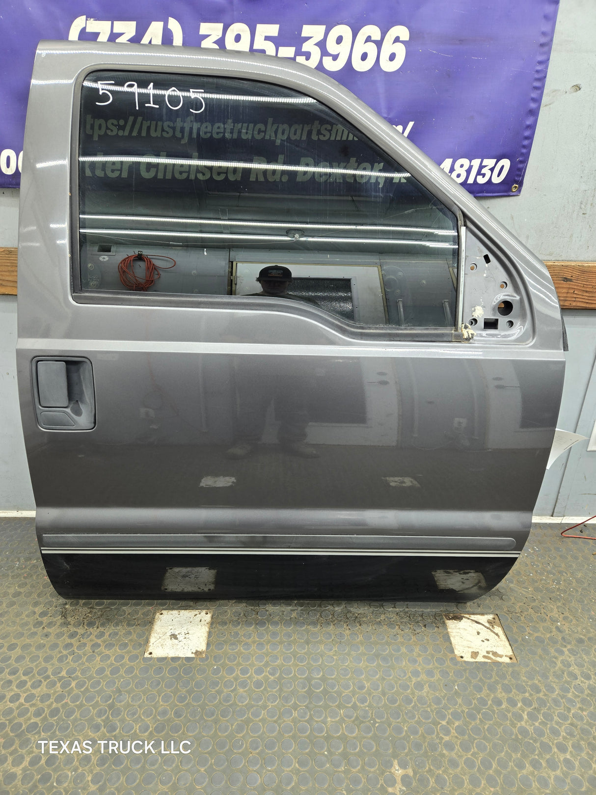 1999-2011 Ford Super Duty / Excursion Front Passenger RH Door F250 F350 F450 F550