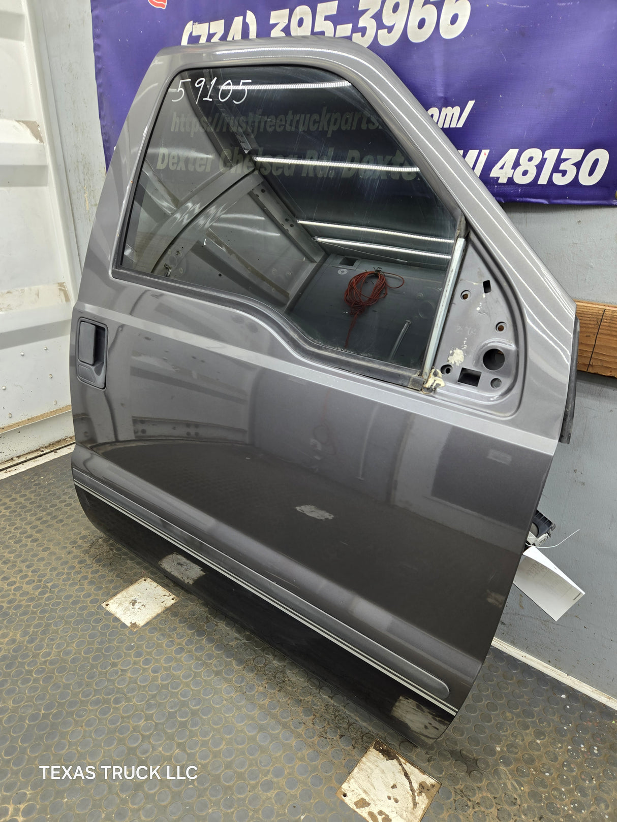 1999-2011 Ford Super Duty / Excursion Front Passenger RH Door F250 F350 F450 F550