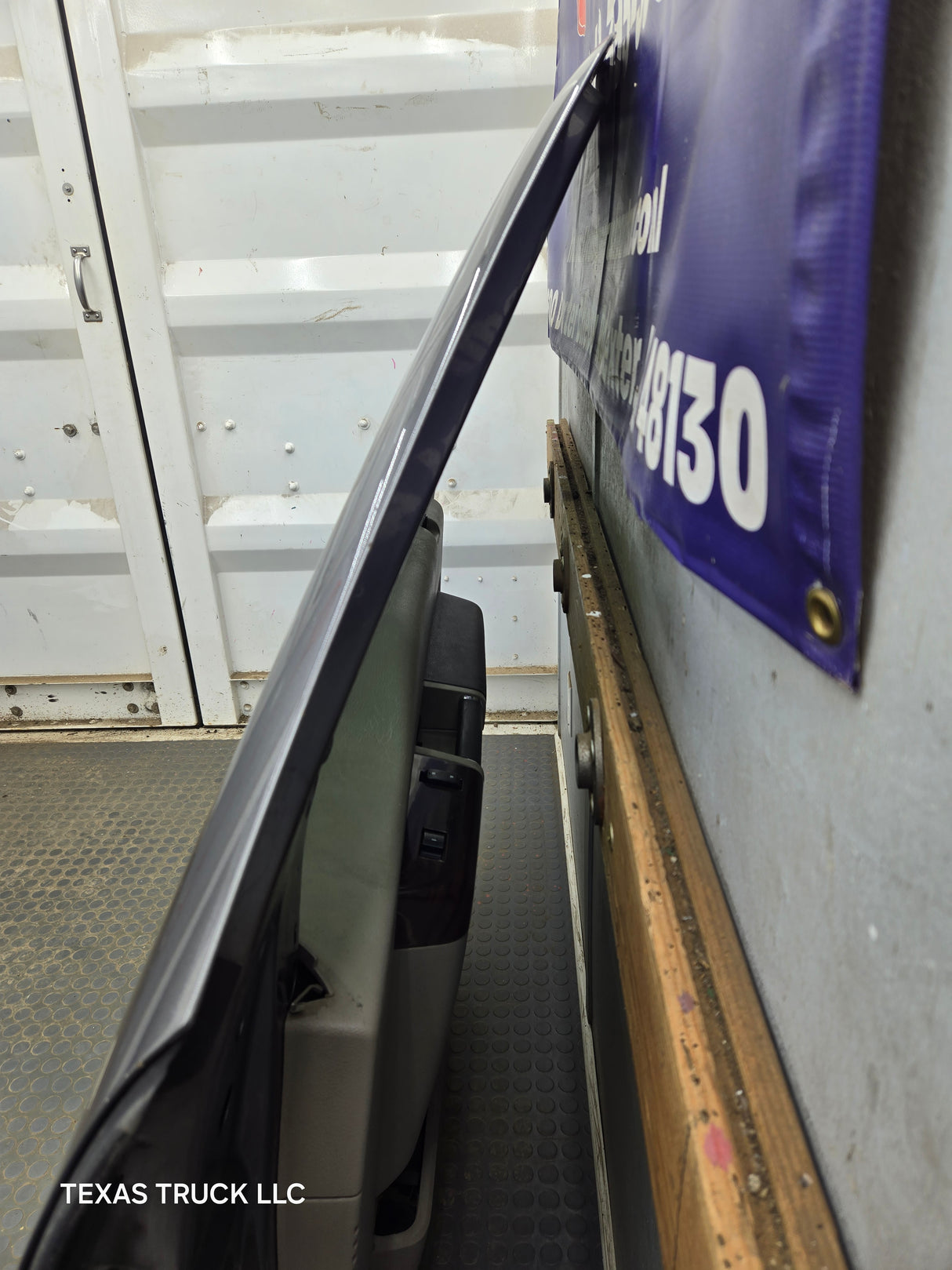 1999-2011 Ford Super Duty / Excursion Front Passenger RH Door F250 F350 F450 F550