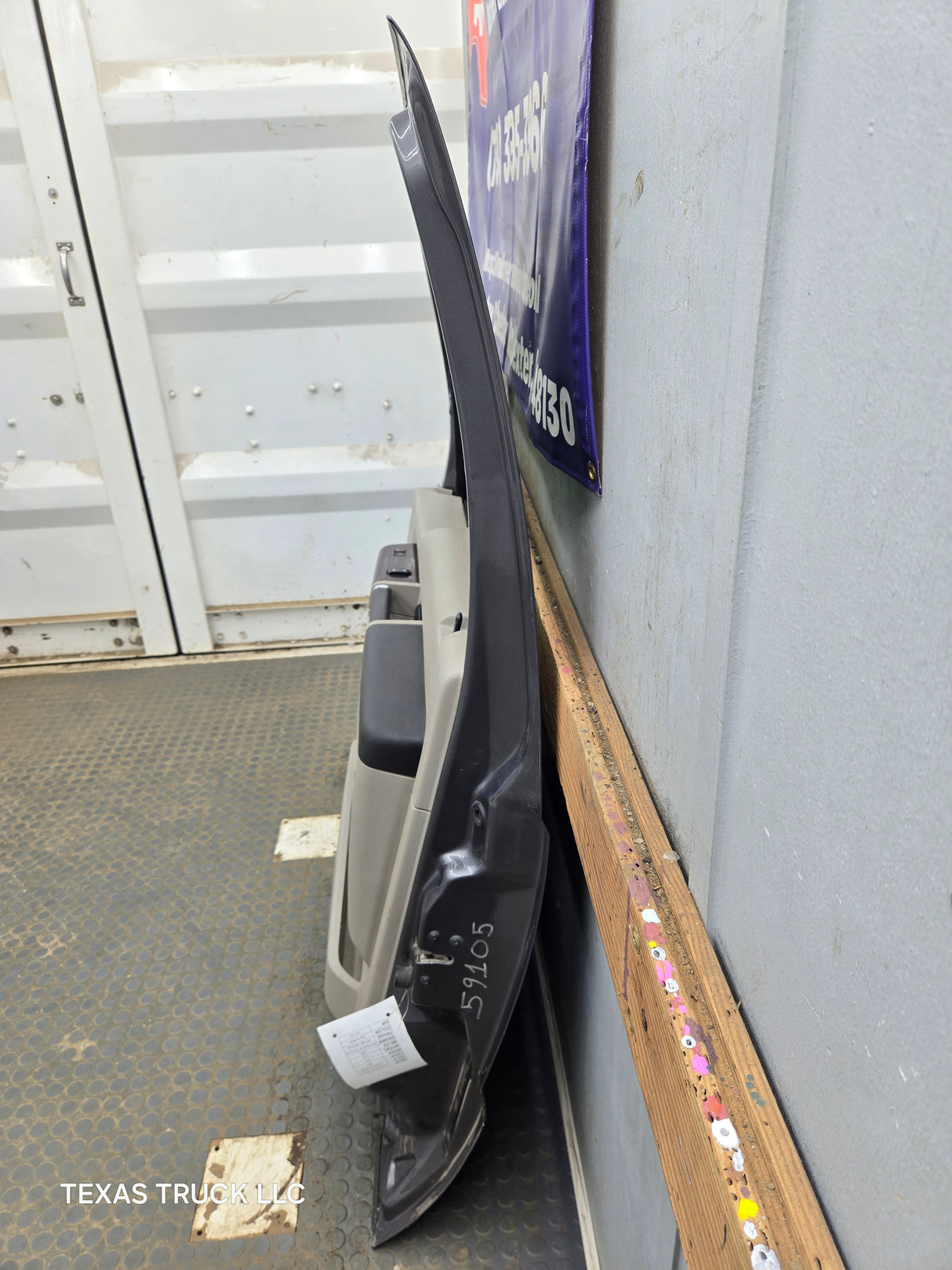 1999-2011 Ford Super Duty / Excursion Front Passenger RH Door F250 F350 F450 F550