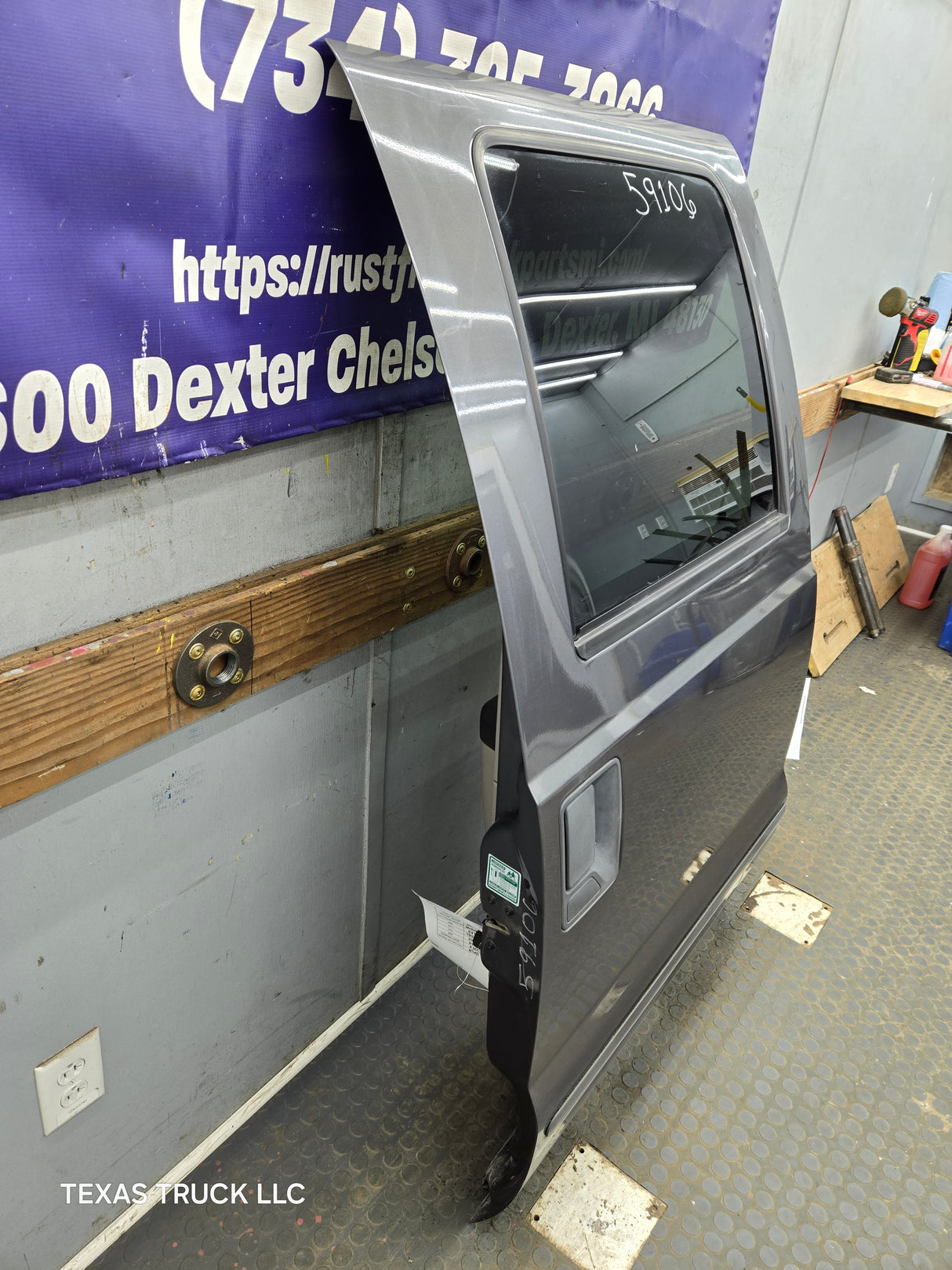 1999-2011 Ford Super Duty F250 F350 F450 F550 RH Crew Cab Passenger Side Rear Door