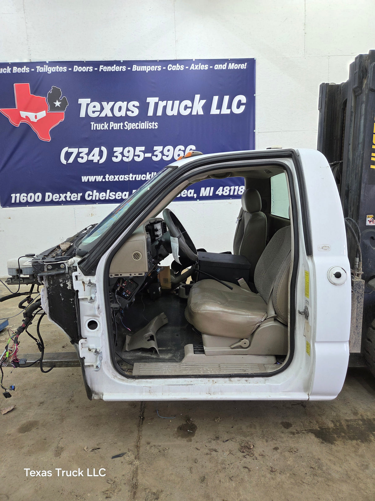 1999-2007 Chevrolet Silverado / GMC Sierra 1500 2500 HD 3500HD Regular Cab Body