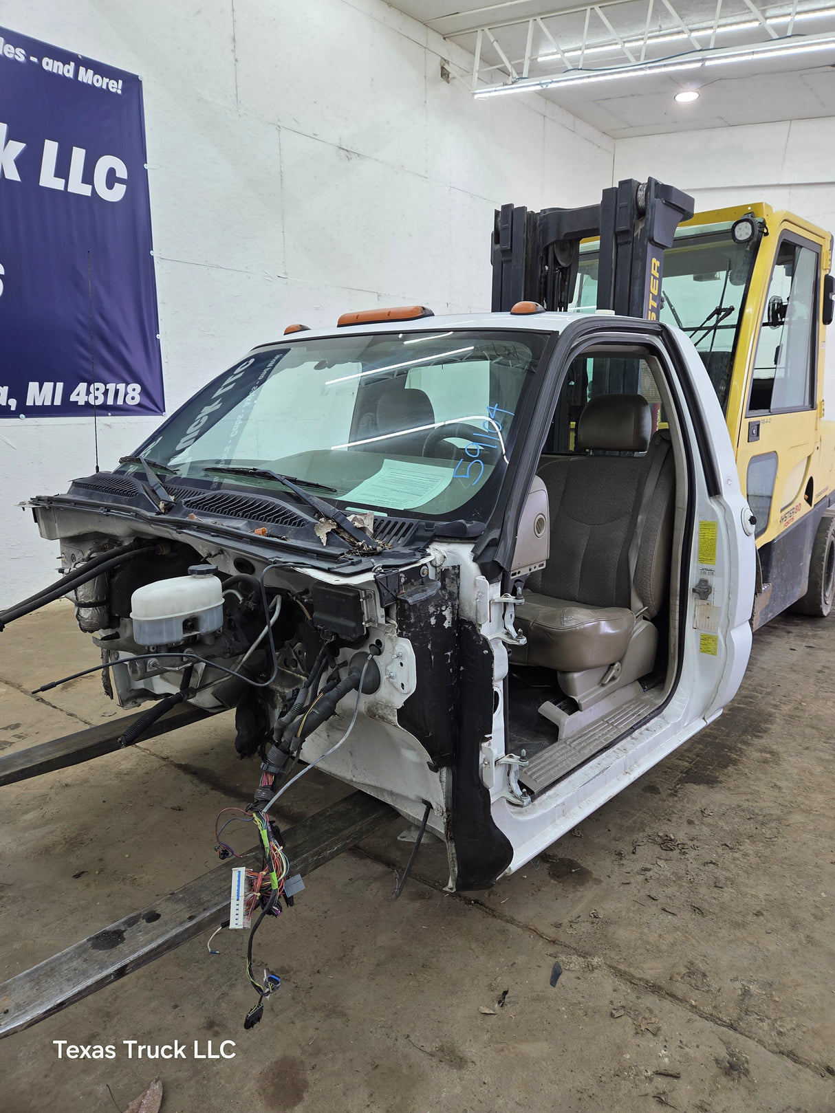1999-2007 Chevrolet Silverado / GMC Sierra 1500 2500 HD 3500HD Regular Cab Body
