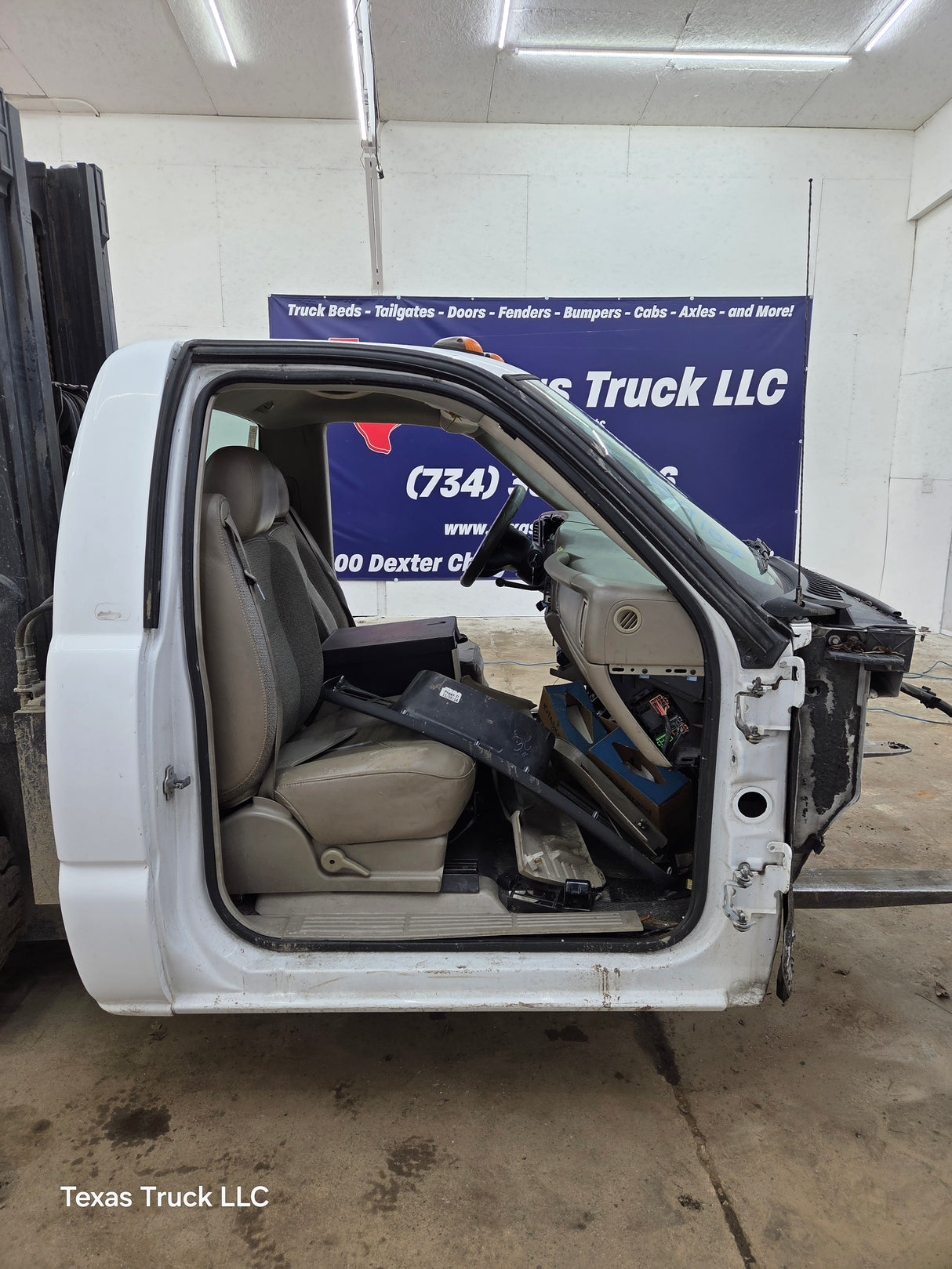 1999-2007 Chevrolet Silverado / GMC Sierra 1500 2500 HD 3500HD Regular Cab Body