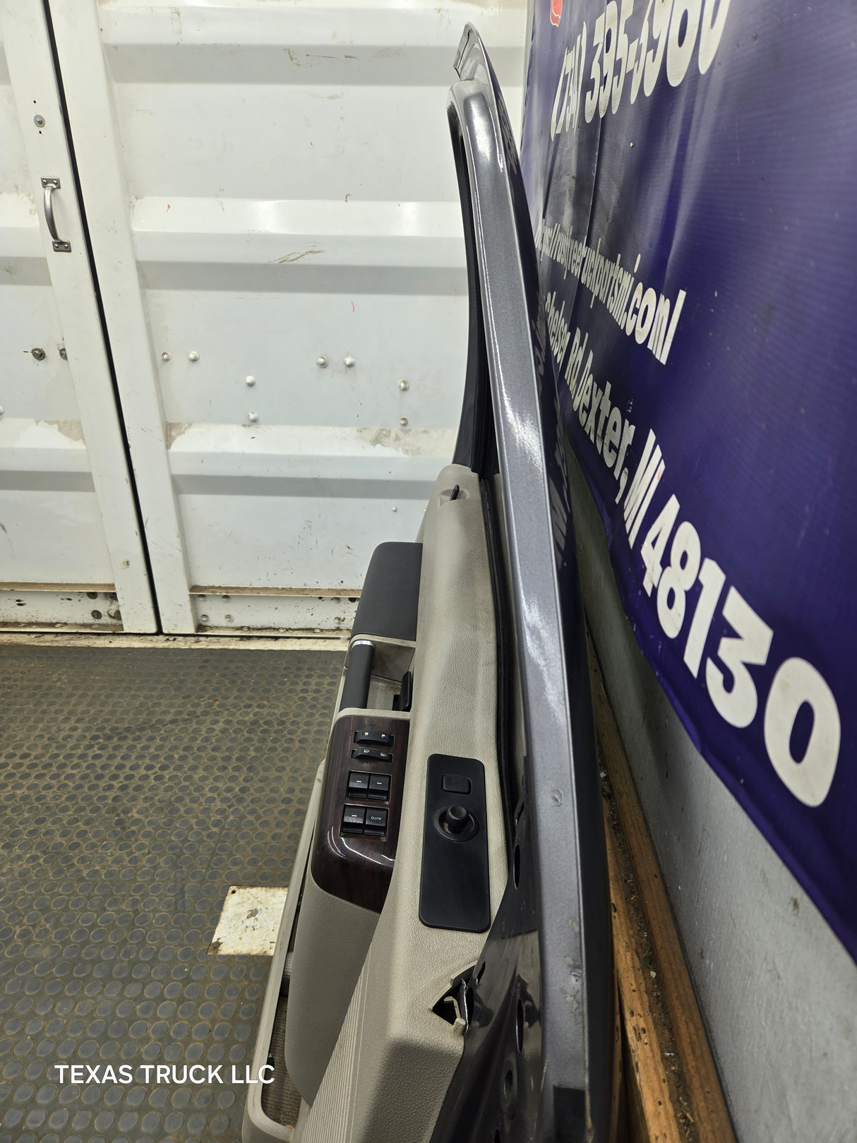 1999-2011 Ford Super Duty LH Driver Side Front Door F250 F350 F450 F550