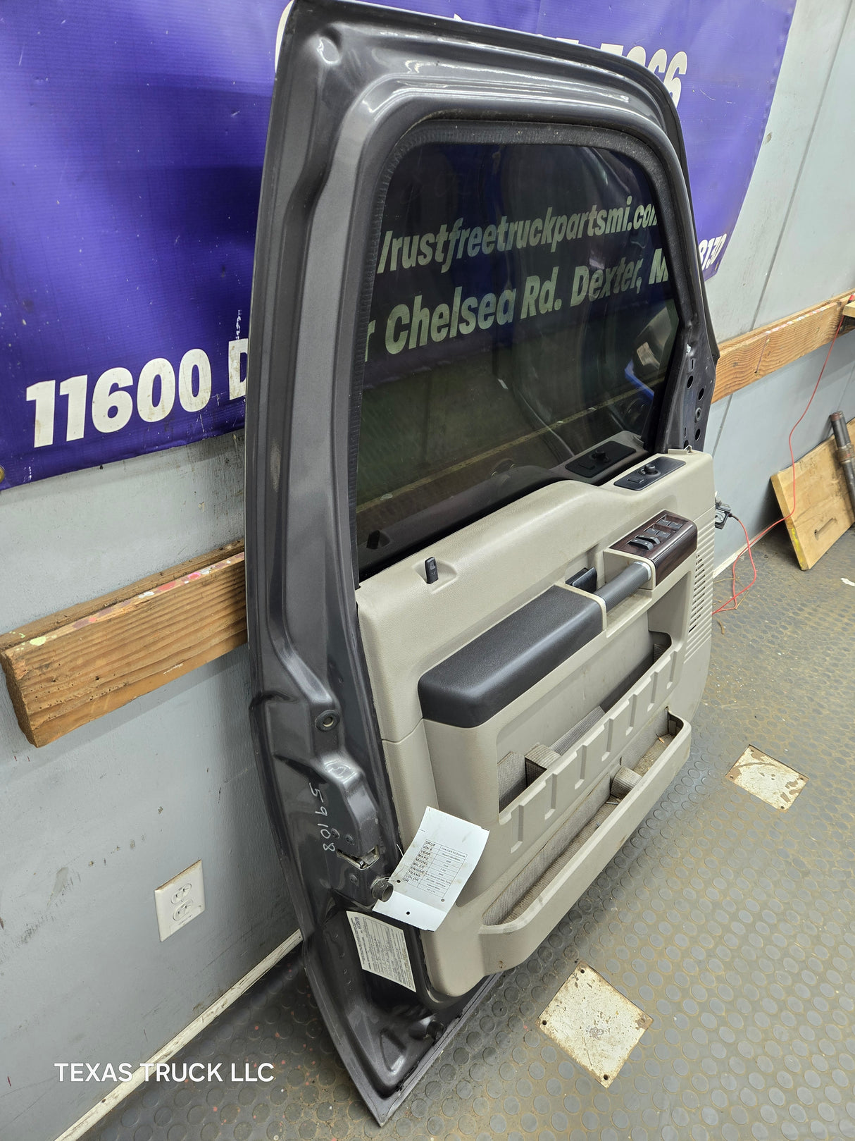 1999-2011 Ford Super Duty LH Driver Side Front Door F250 F350 F450 F550