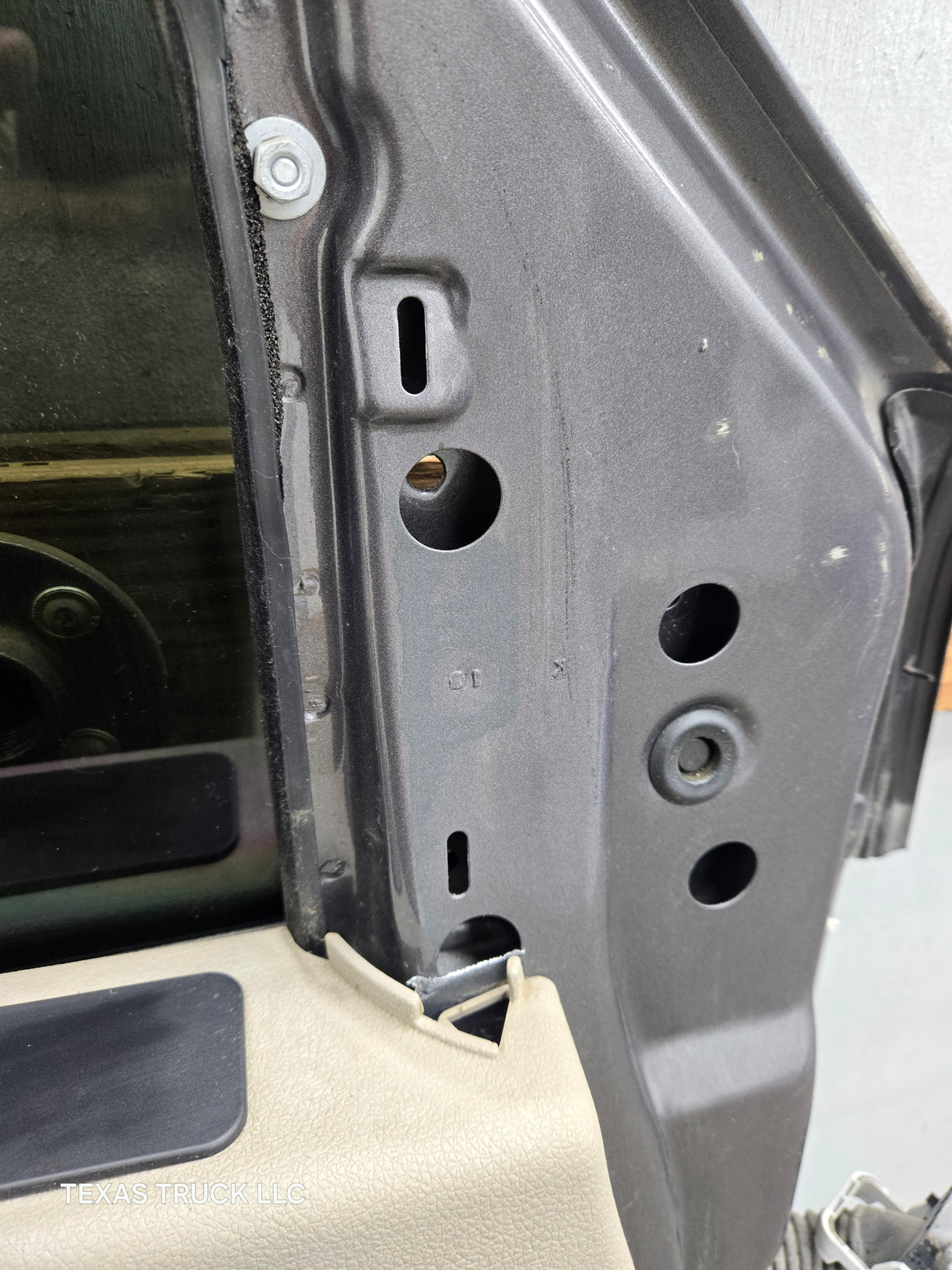 1999-2011 Ford Super Duty LH Driver Side Front Door F250 F350 F450 F550