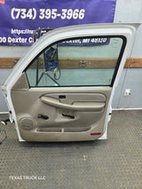 1999-2006 Chevrolet Silverado / GMC Sierra 1500 2500 3500 HD Front Passenger side Door RH