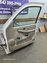 1999-2006 Chevrolet Silverado / GMC Sierra 1500 2500 3500 HD Front Passenger side Door RH