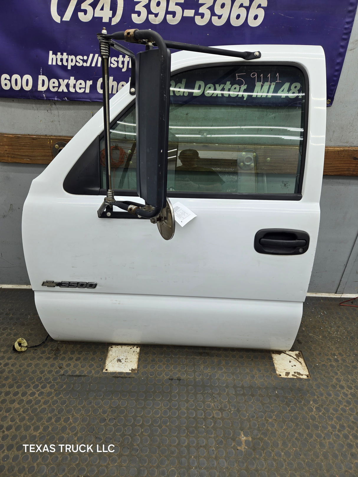 1999-2006 Chevrolet Silverado / GMC Sierra 1500 2500 3500 HD Front Driver Side Door LH