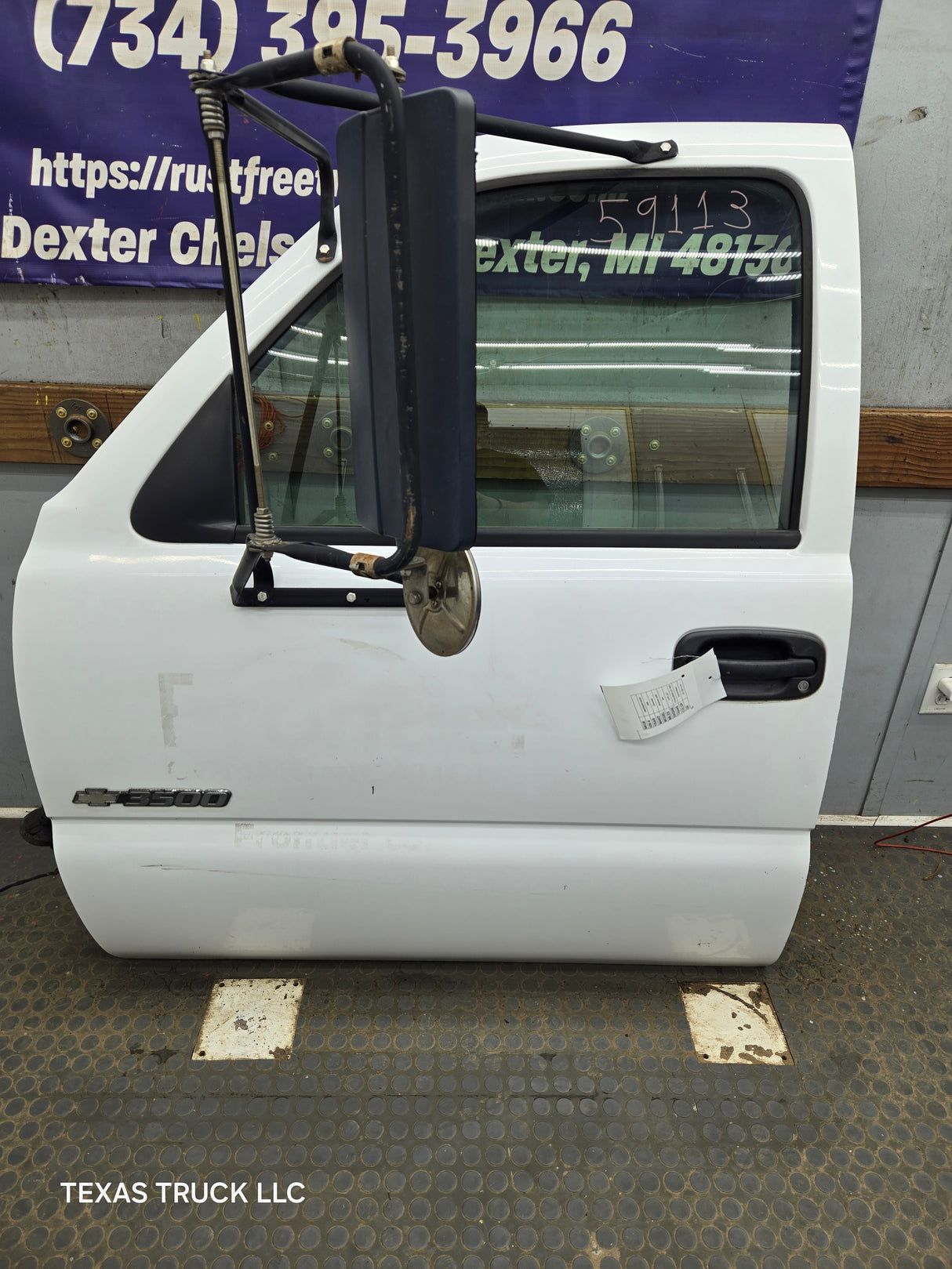 1999-2006 Chevrolet Silverado / GMC Sierra 1500 2500 3500 HD Front Driver Side Door LH