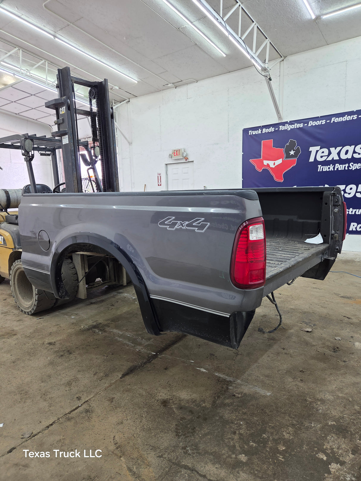 1999-2010 Ford Super Duty F250 F350 6' 9" Short Truck Bed