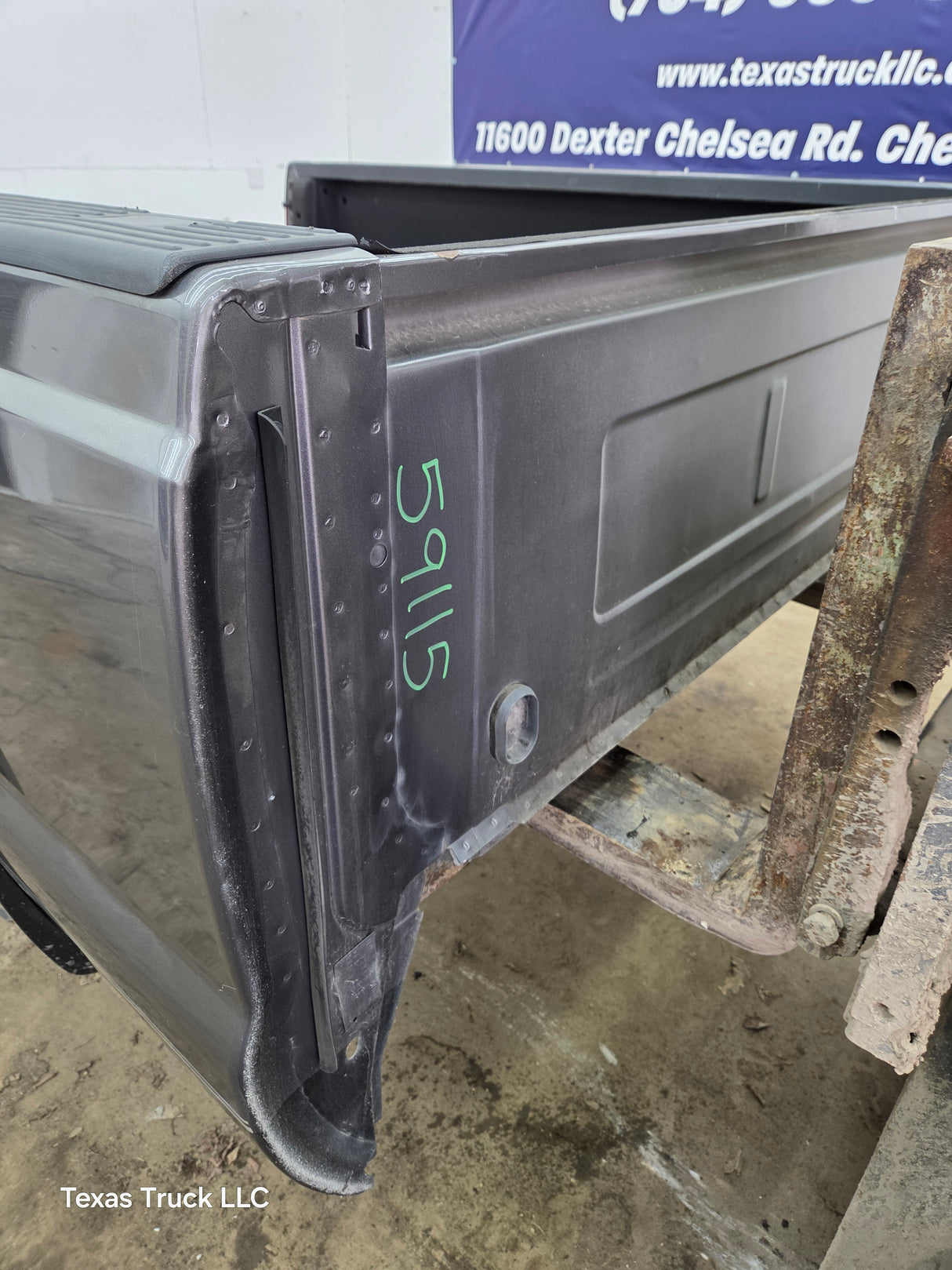 1999-2010 Ford Super Duty F250 F350 6' 9" Short Truck Bed