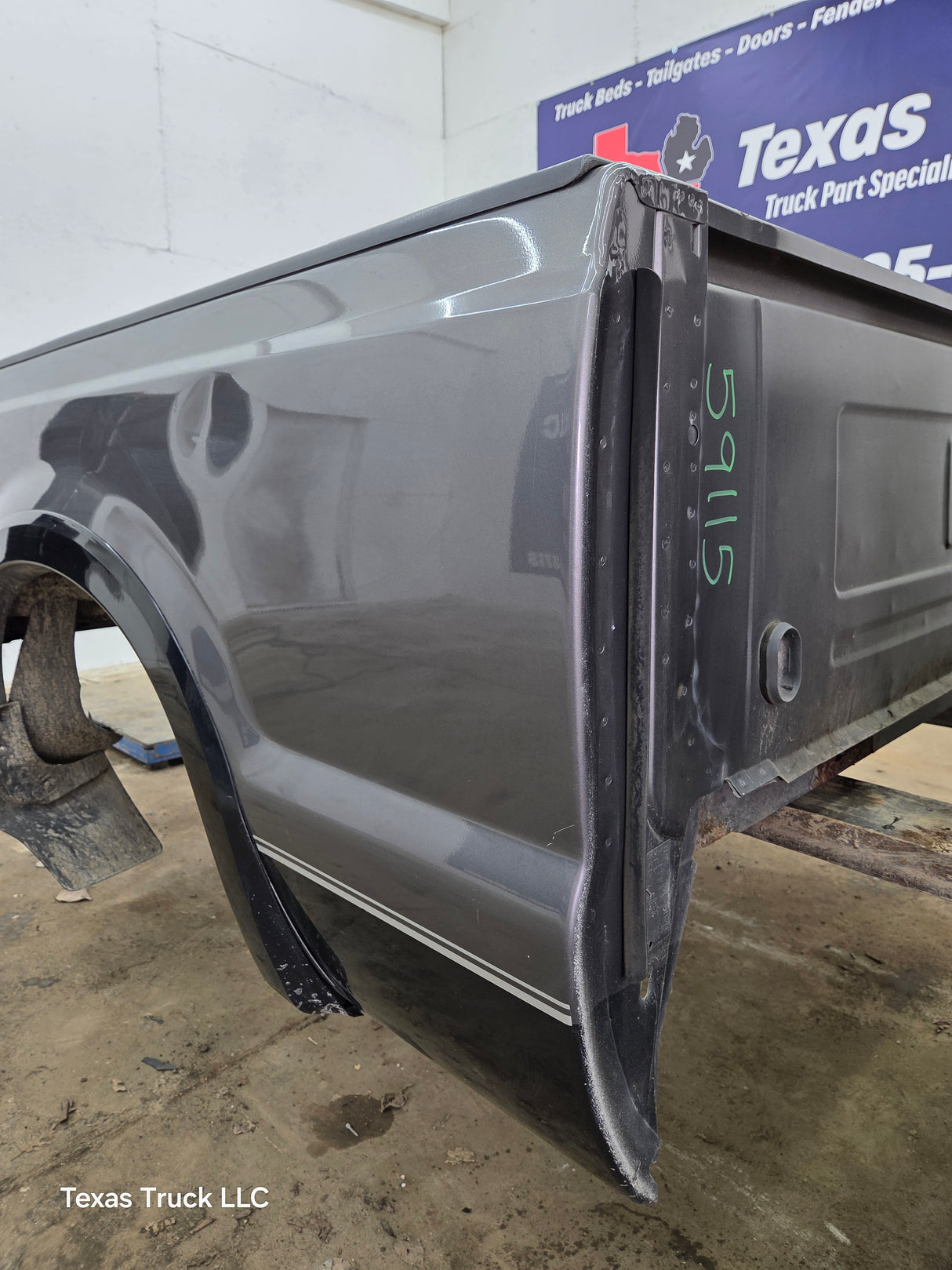 1999-2010 Ford Super Duty F250 F350 6' 9" Short Truck Bed