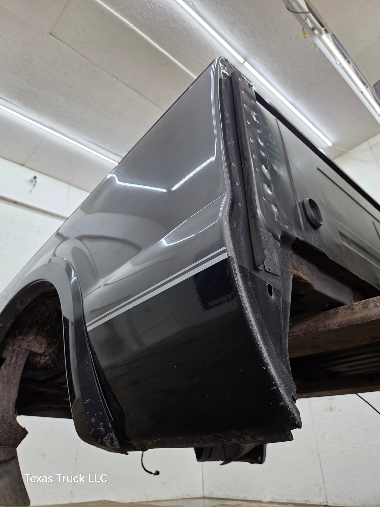 1999-2010 Ford Super Duty F250 F350 6' 9" Short Truck Bed