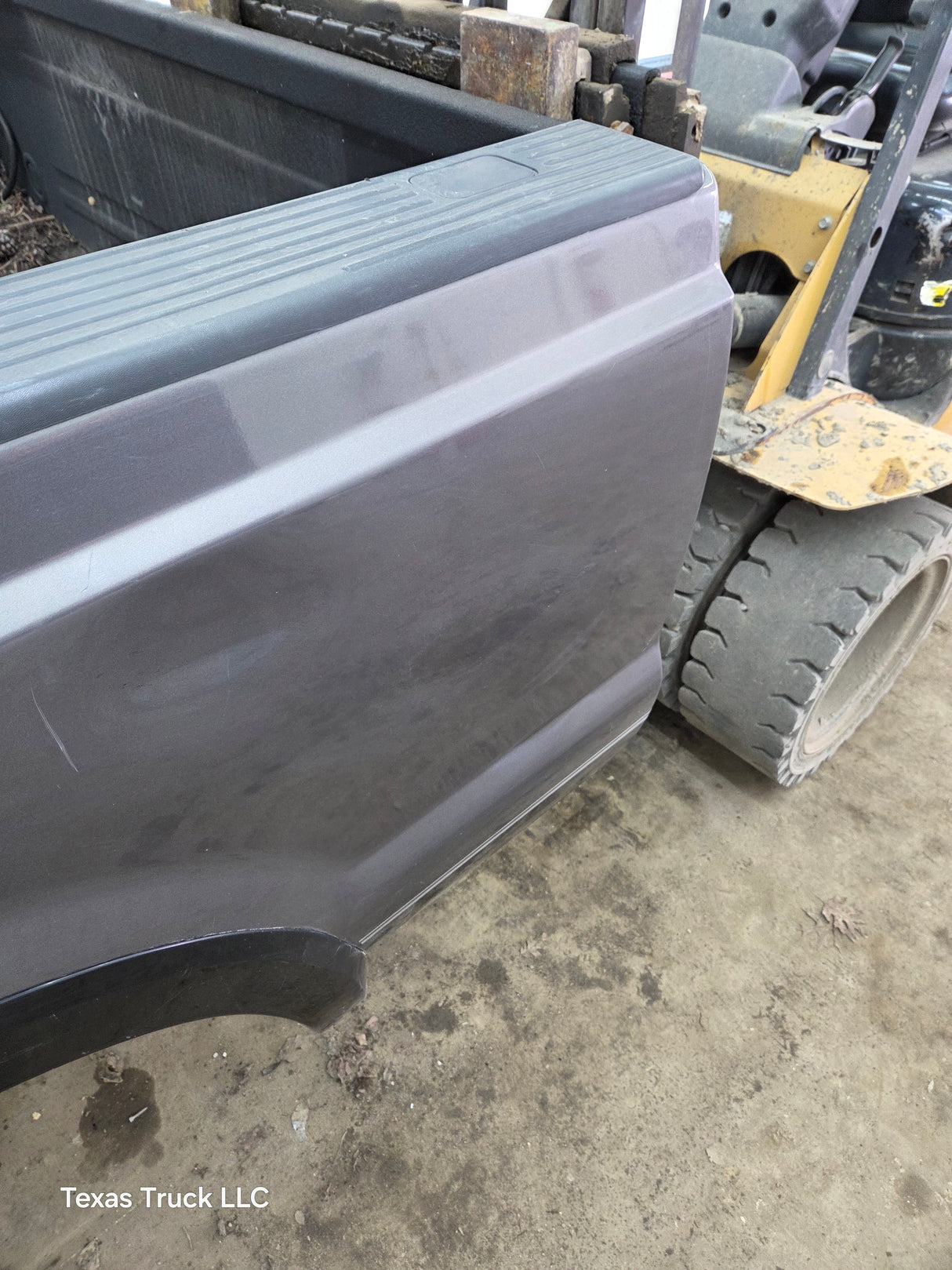 1999-2010 Ford Super Duty F250 F350 6' 9" Short Truck Bed