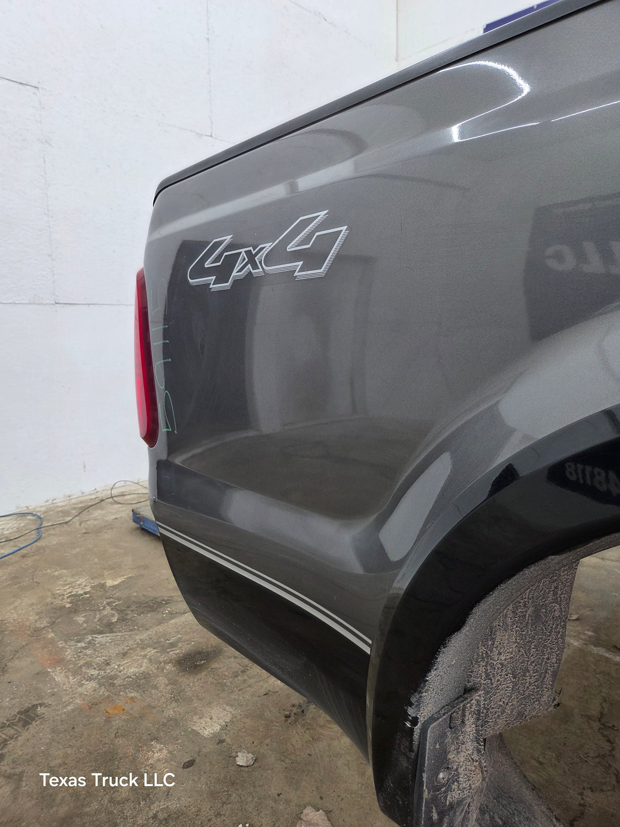 1999-2010 Ford Super Duty F250 F350 6' 9" Short Truck Bed