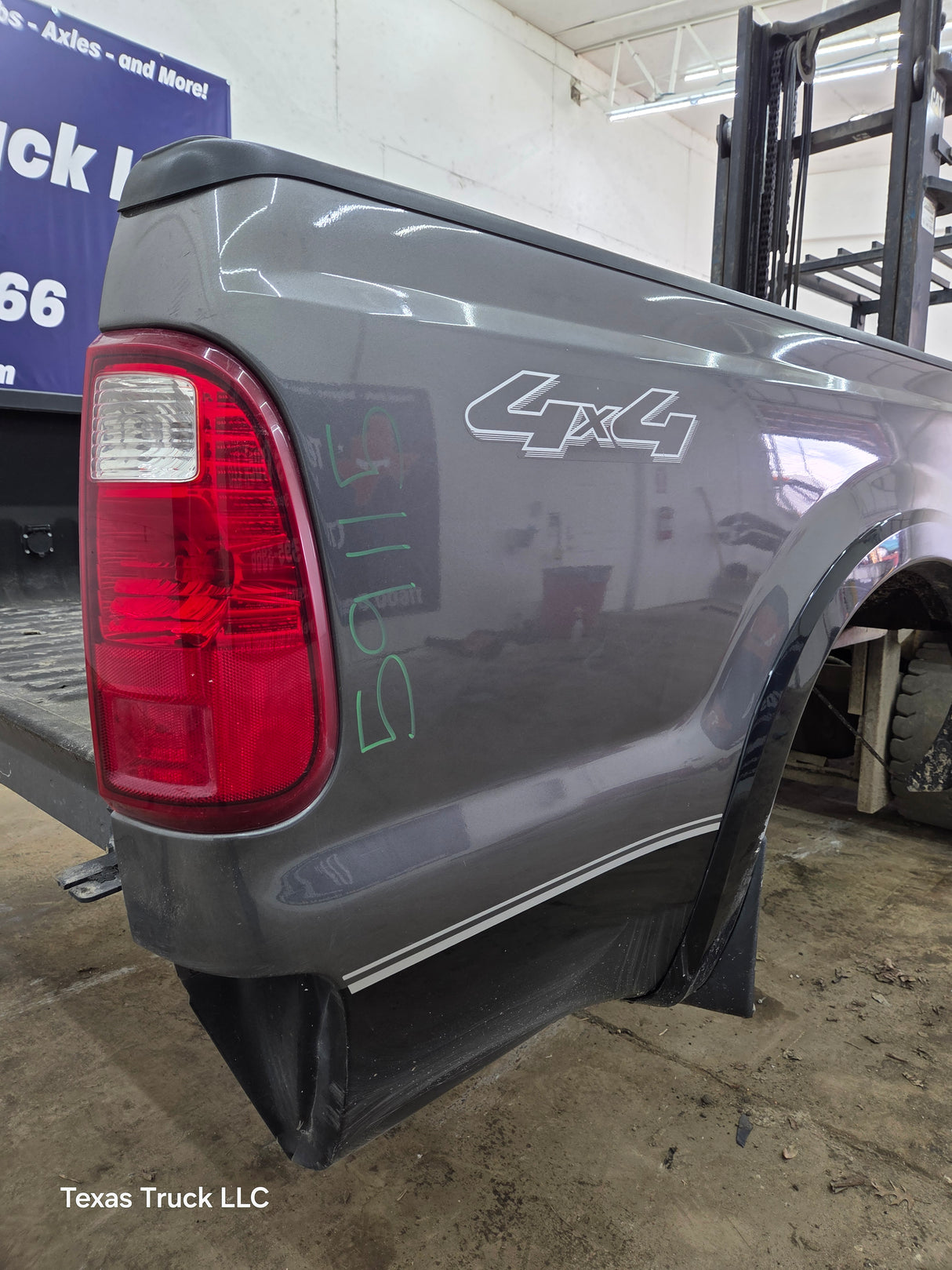 1999-2010 Ford Super Duty F250 F350 6' 9" Short Truck Bed
