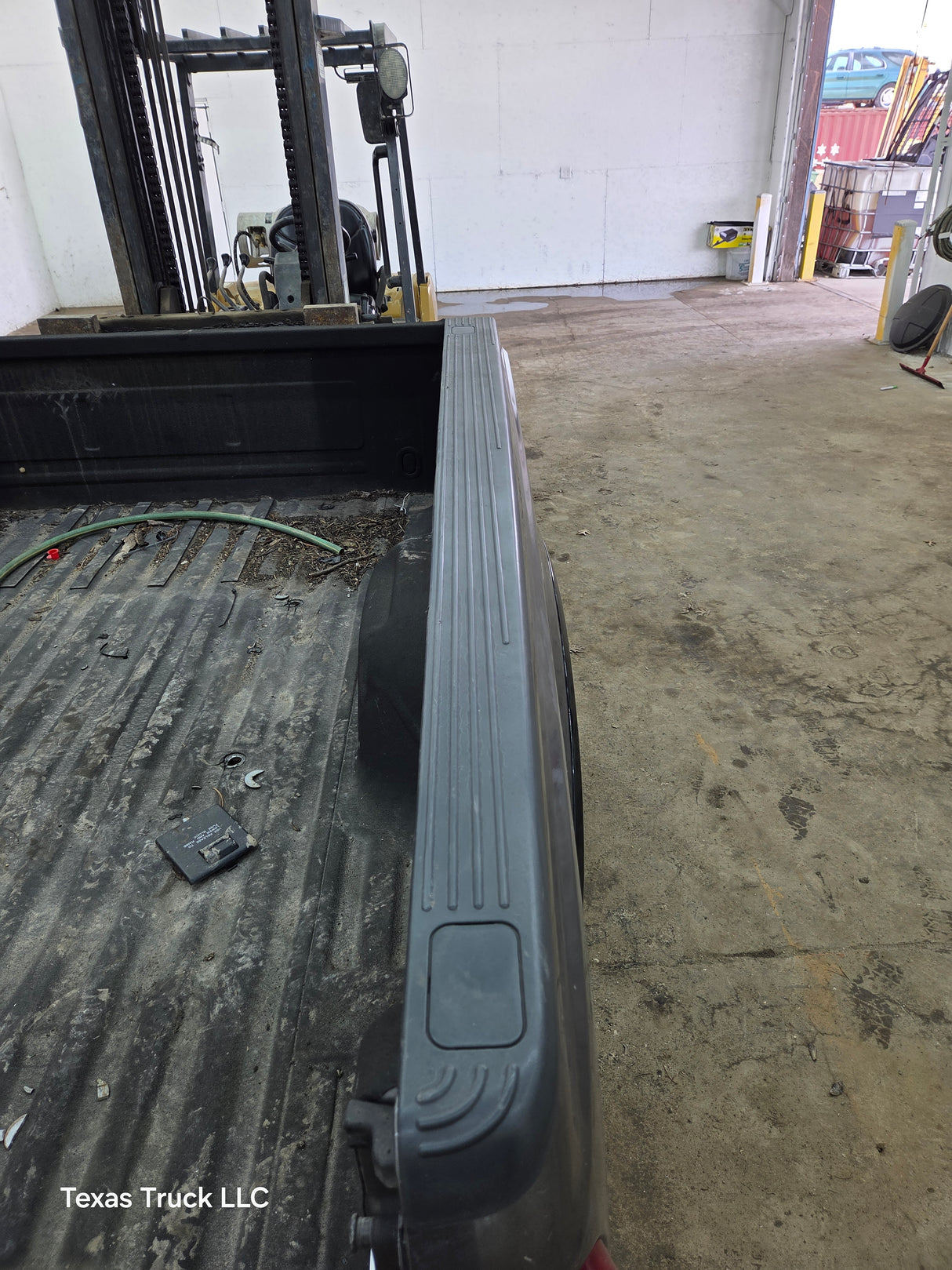 1999-2010 Ford Super Duty F250 F350 6' 9" Short Truck Bed