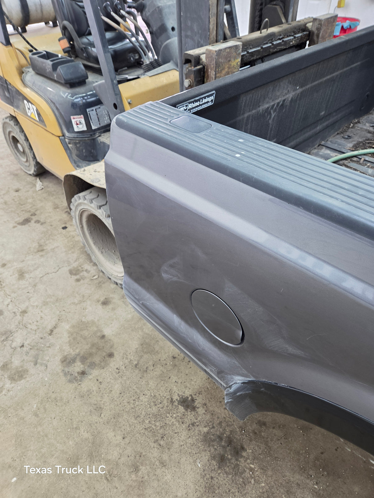 1999-2010 Ford Super Duty F250 F350 6' 9" Short Truck Bed