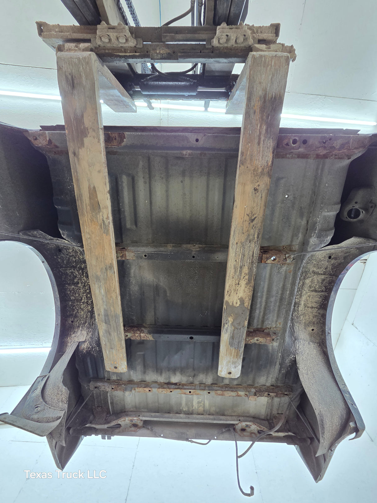 1999-2010 Ford Super Duty F250 F350 6' 9" Short Truck Bed