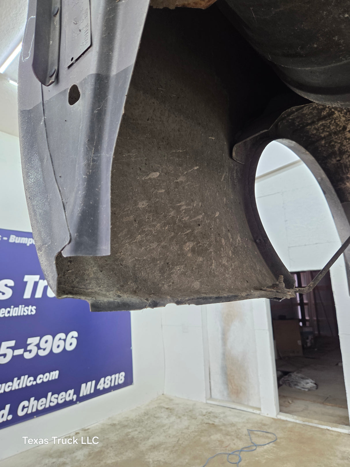 1999-2010 Ford Super Duty F250 F350 6' 9" Short Truck Bed