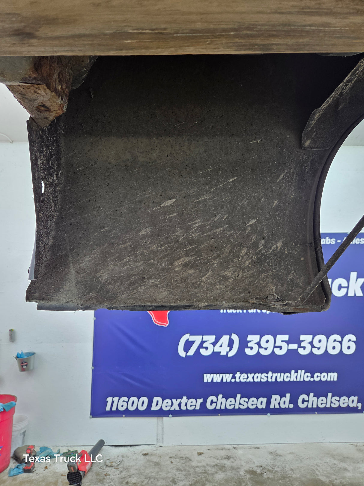 1999-2010 Ford Super Duty F250 F350 6' 9" Short Truck Bed