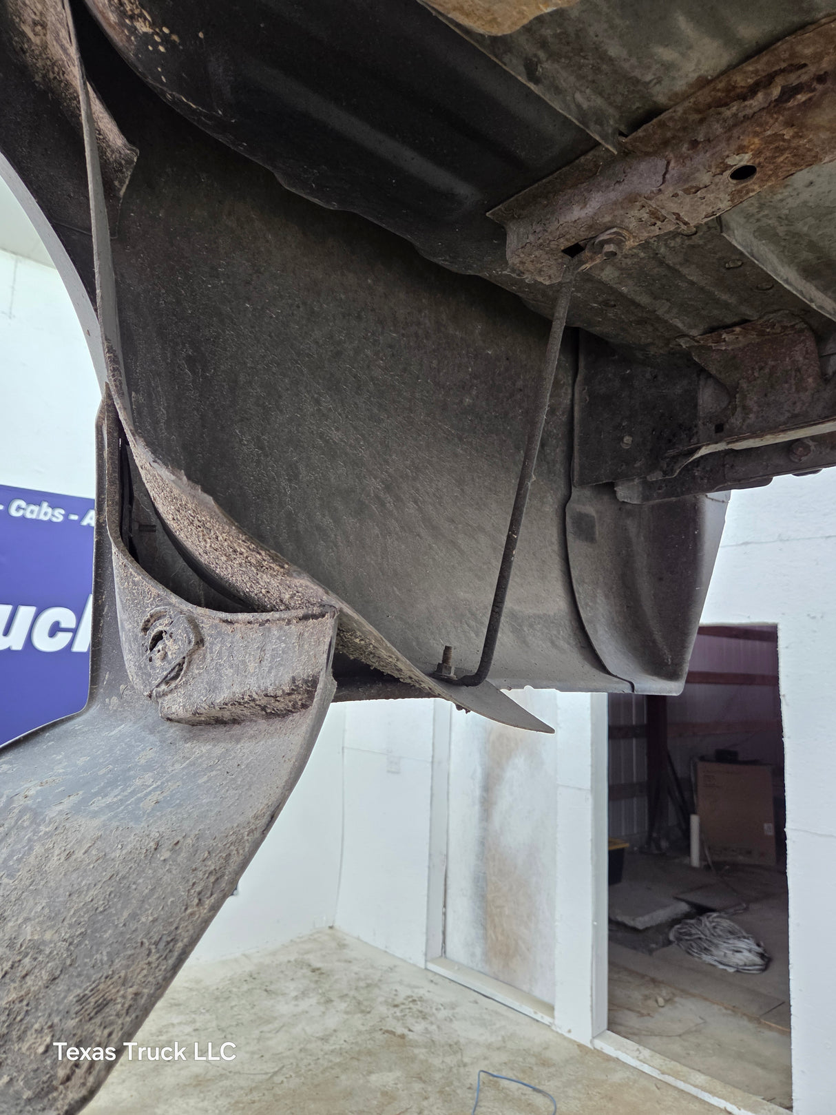 1999-2010 Ford Super Duty F250 F350 6' 9" Short Truck Bed