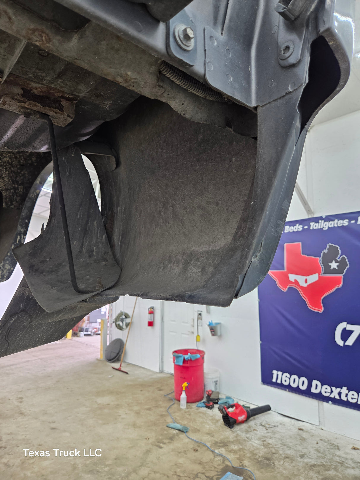 1999-2010 Ford Super Duty F250 F350 6' 9" Short Truck Bed
