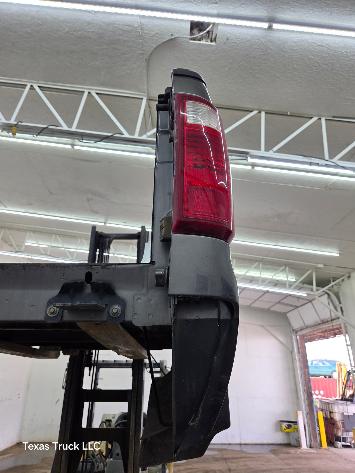 1999-2010 Ford Super Duty F250 F350 6' 9" Short Truck Bed