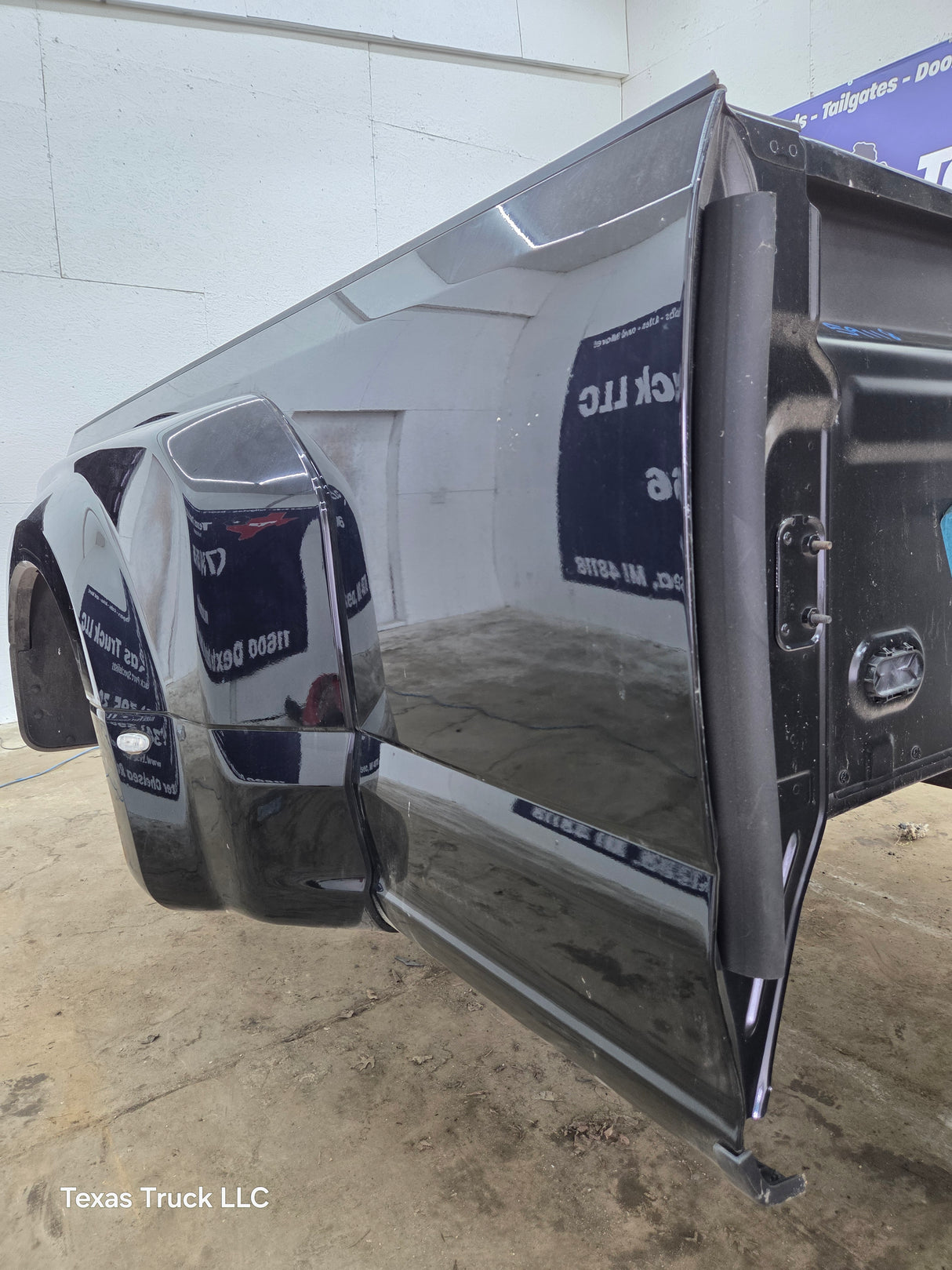 2017-2022 Ford Super Duty F350 F450 F550 8' Dually Bed