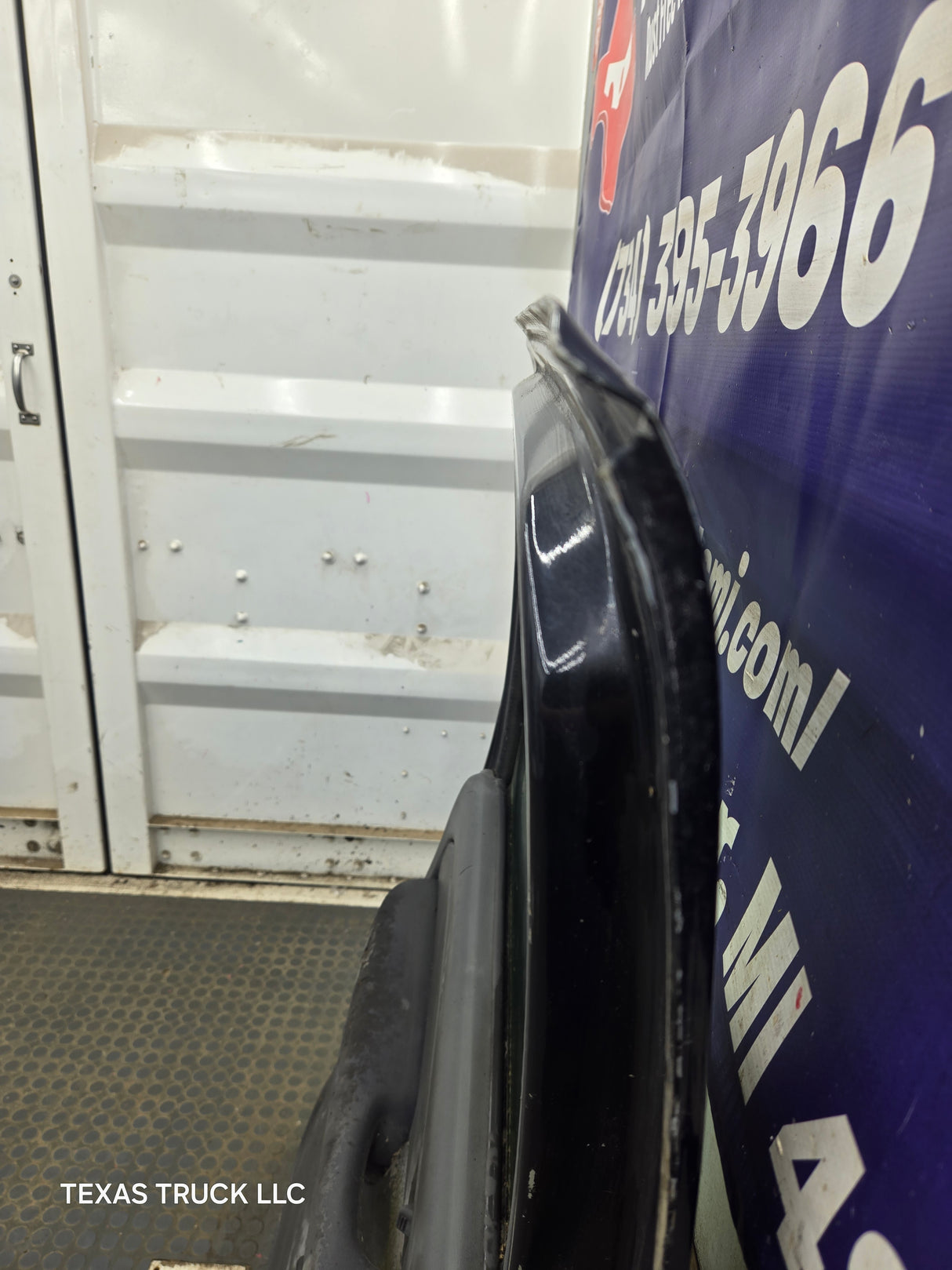 1999-2007 Chevrolet Silverado / GMC Sierra 1500 2500 3500 HD Rear Driver side LH Crew Cab rear door