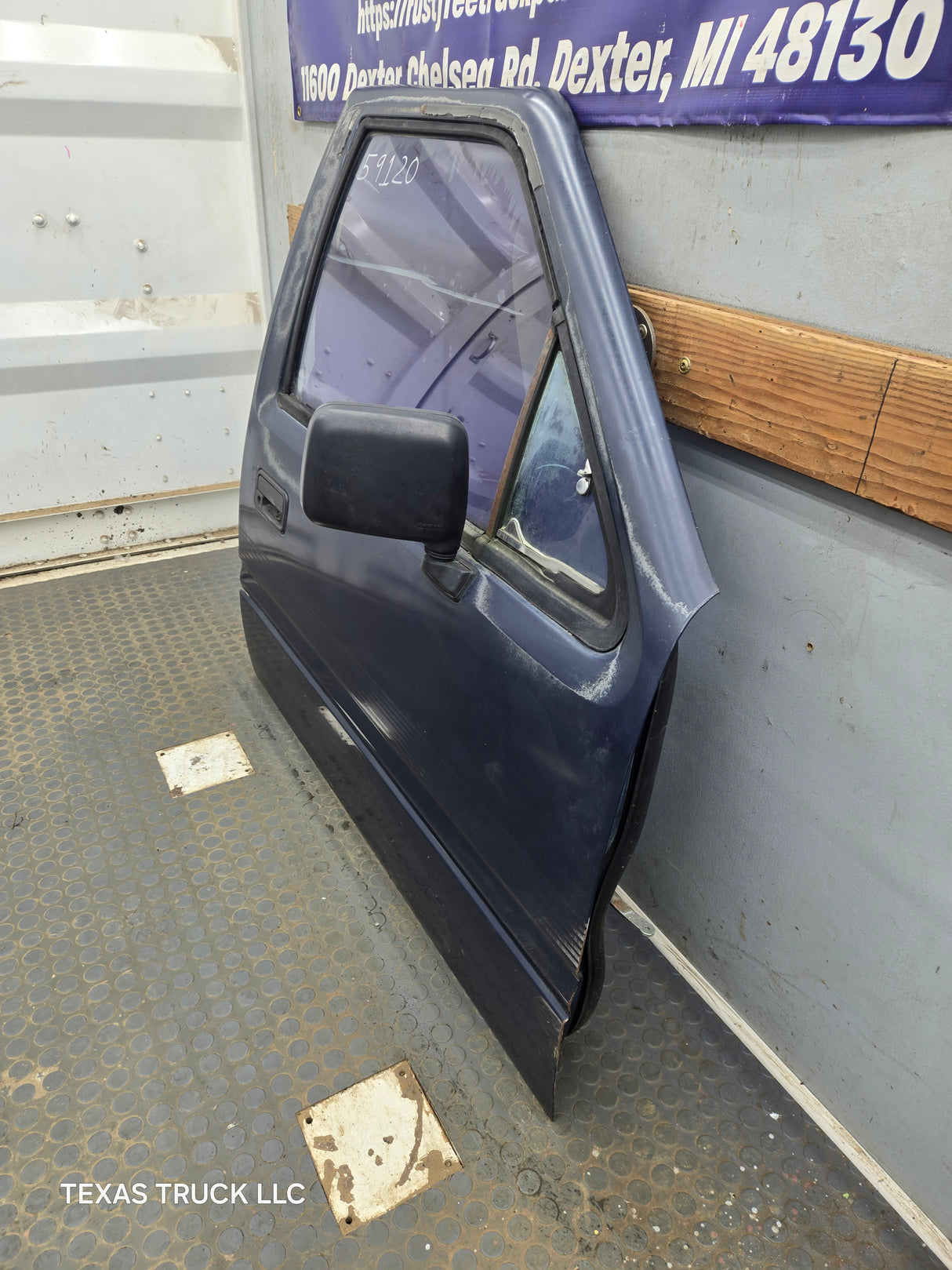 1988-1996 Isuzu Pickup RH Passenger Side Front Door