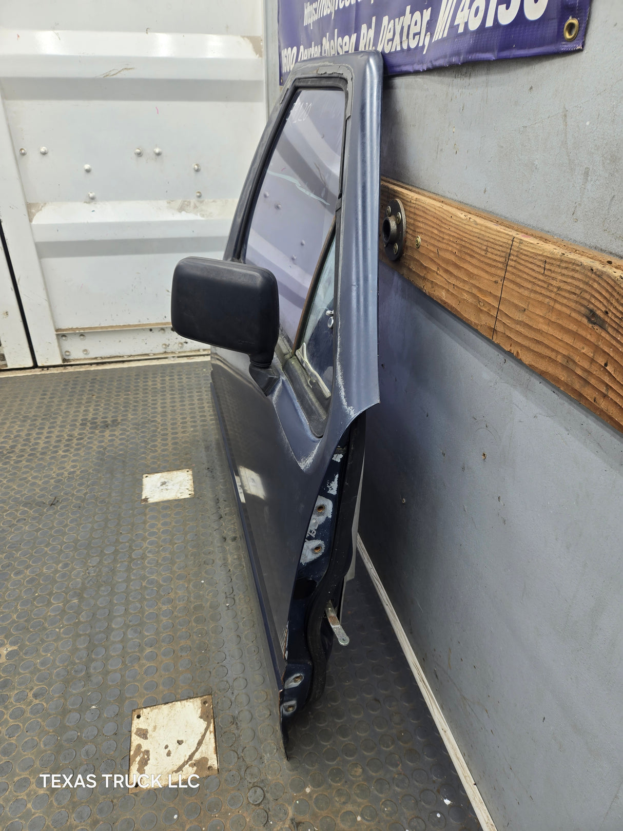 1988-1996 Isuzu Pickup RH Passenger Side Front Door