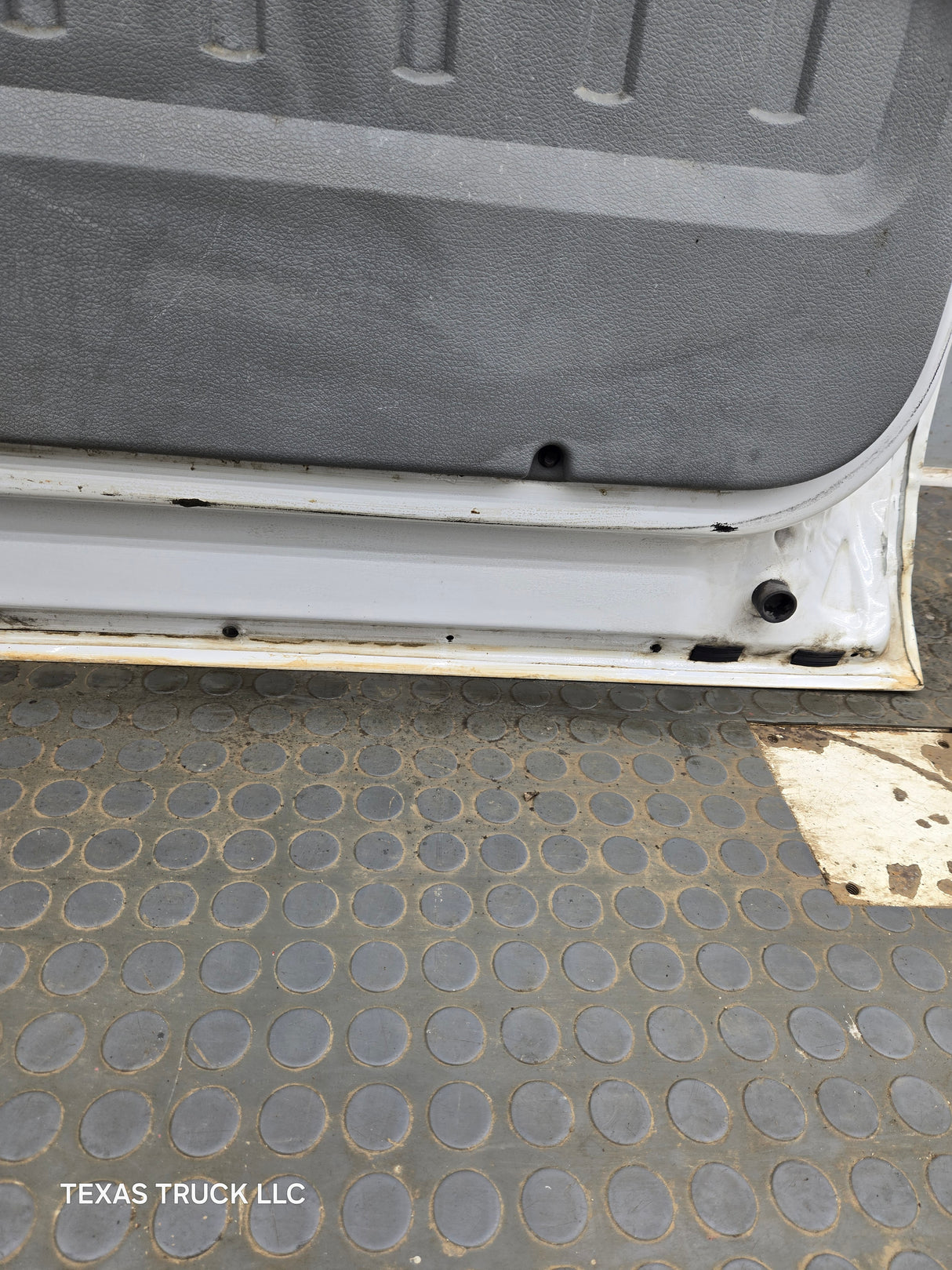 2012-2016 Ford Super Duty Passenger Side Front Door RH F250 F350 F450 F550 - Oxford White