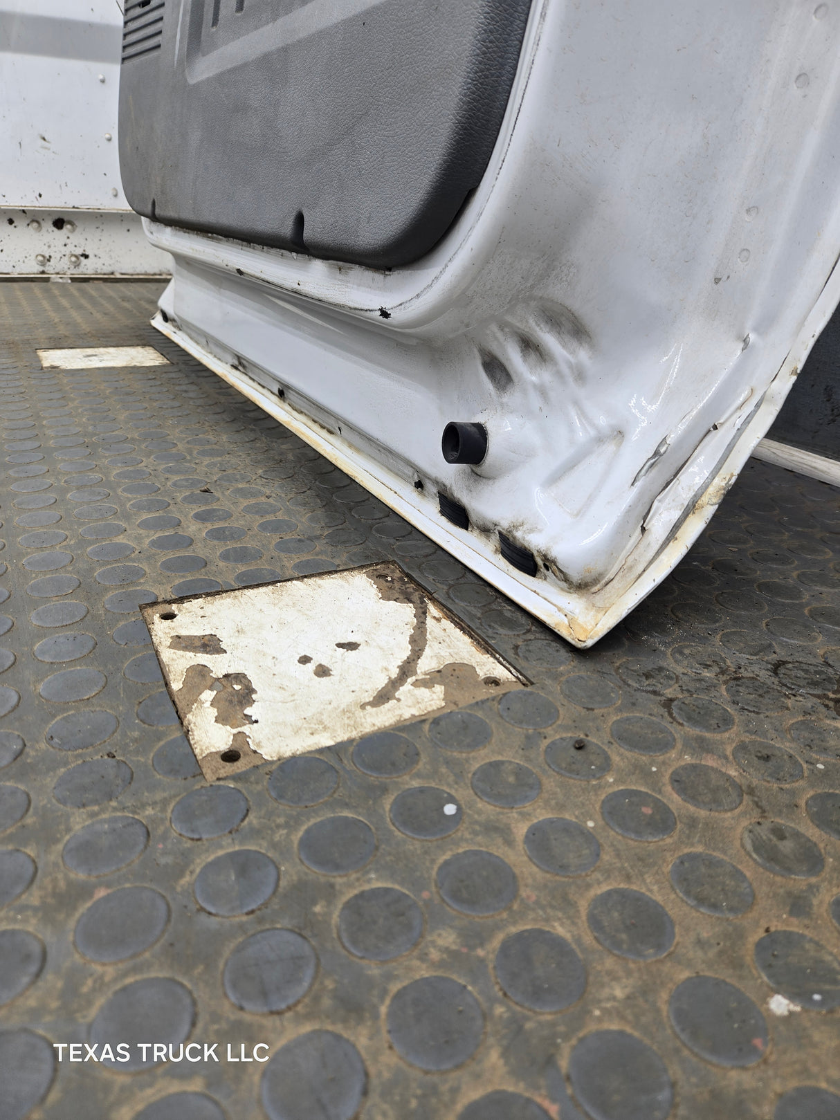 2012-2016 Ford Super Duty Passenger Side Front Door RH F250 F350 F450 F550 - Oxford White