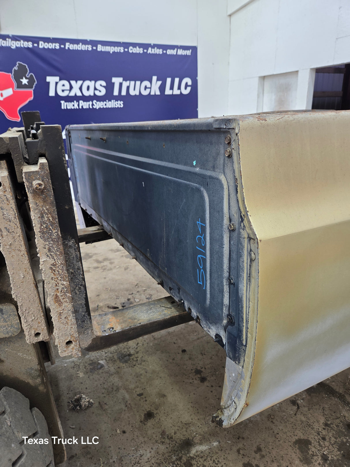 1979-1987 Chevrolet / GMC Square Body 8' Long Bed C10 C15 C20 C25 C35 K10 K15 K20 K25 K35